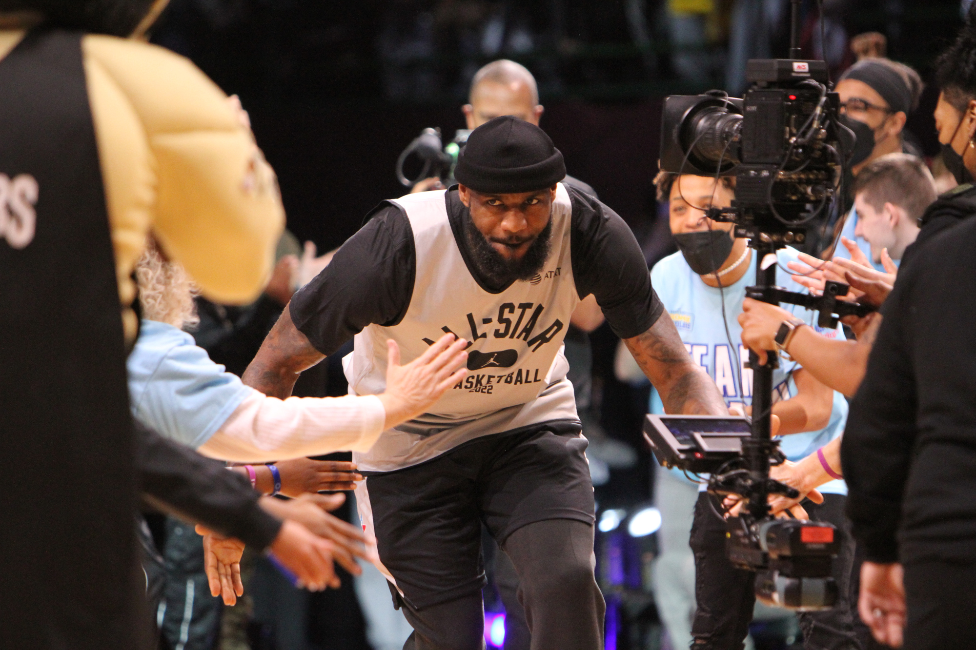 2022 NBA All-Star jerseys: Nike celebrates NBA's 75th season, city of  Cleveland