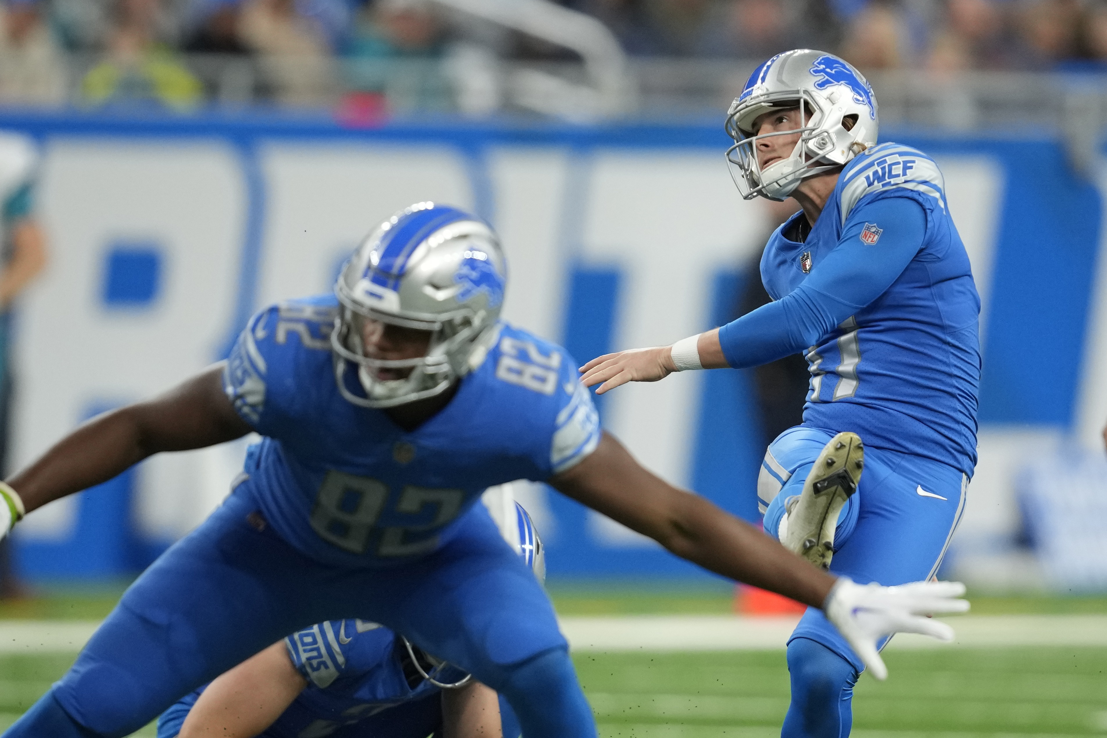 As Lions mull kicker decision, their former kicker signs with Titans 