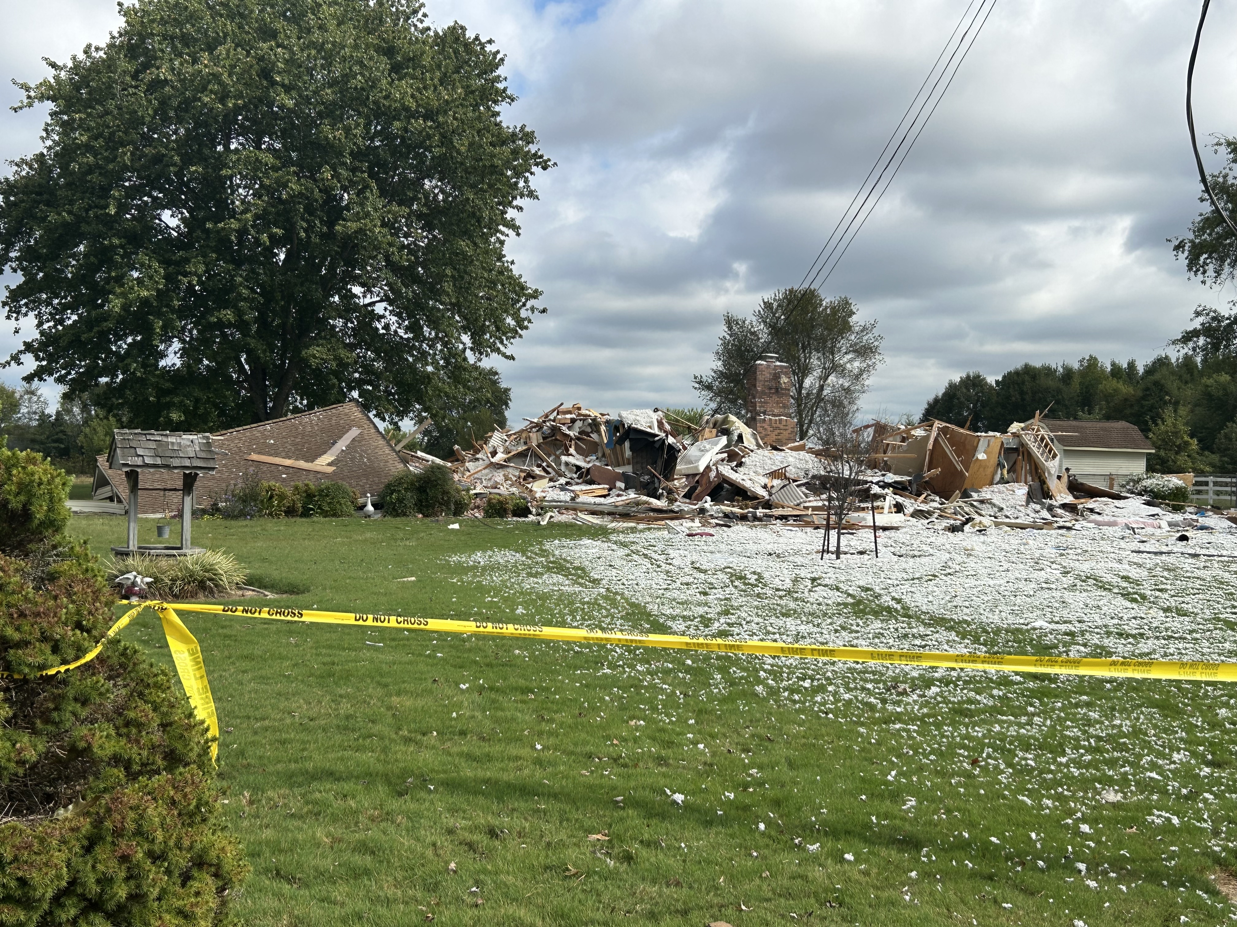 2 killed in early morning home explosion in north Alabama - al.com