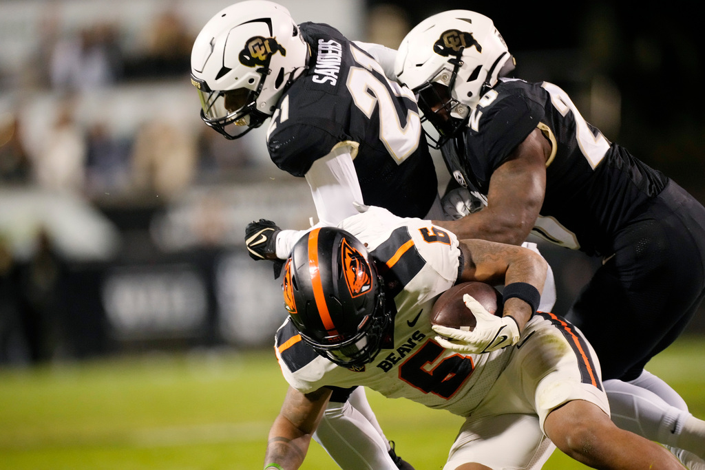 No. 16 Oregon State keeps Shedeur Sanders in check in 26-19 win