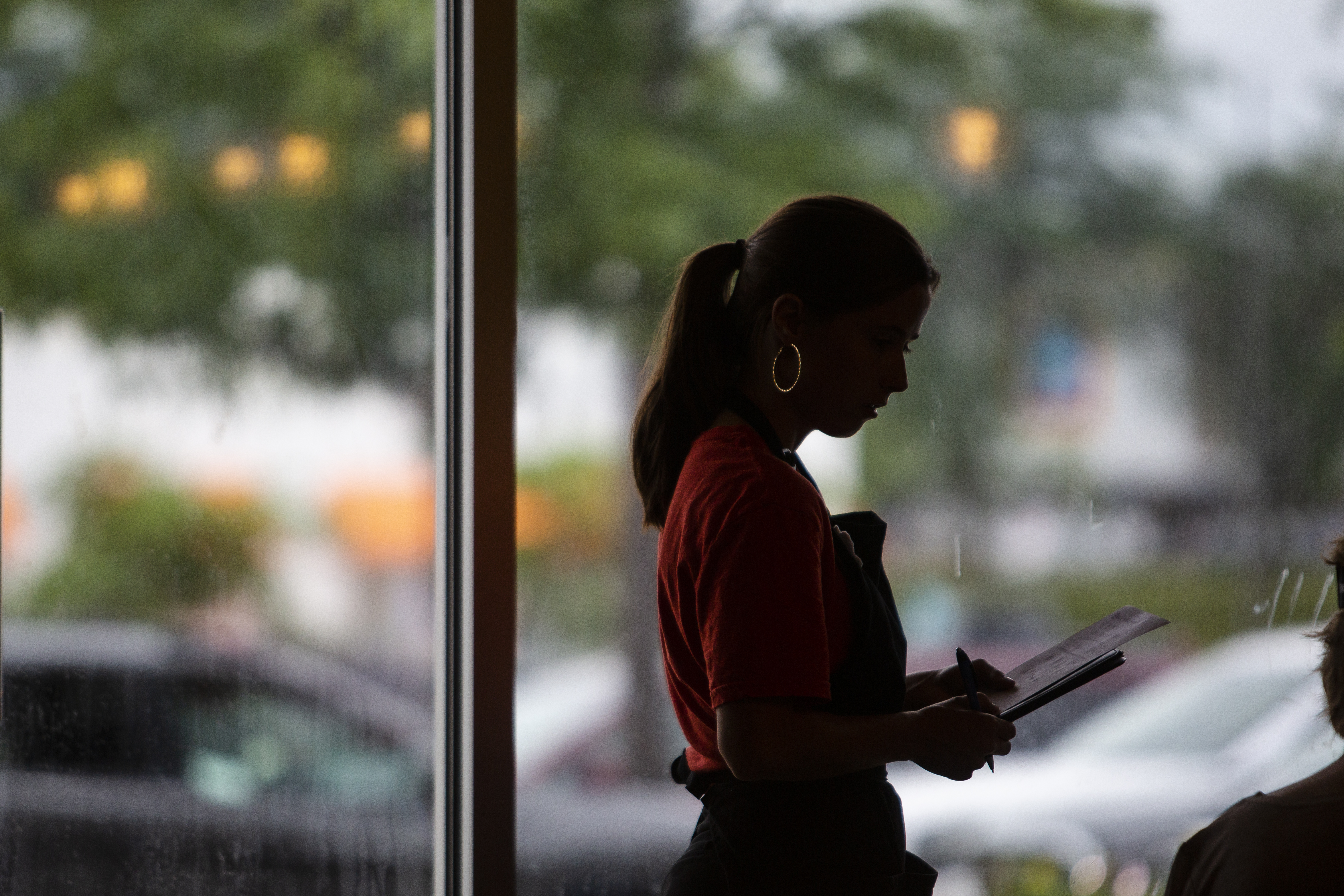 Fight to raise tipped minimum wage likely to spill into Michigan's next  legislative session - mlive.com