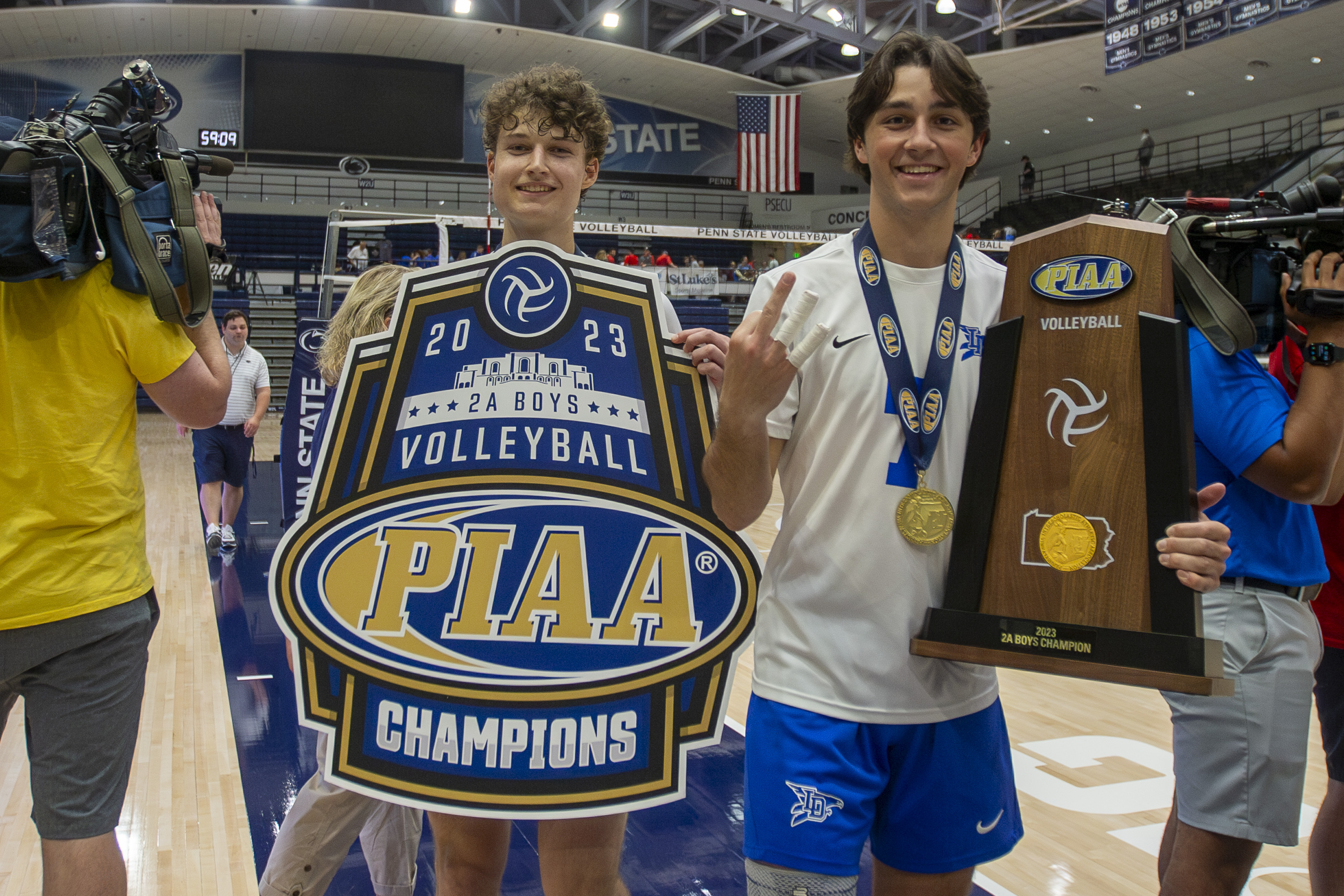 Lower Dauphin vs Cochranton in the boys volleyball PIAA Class 2A final ...