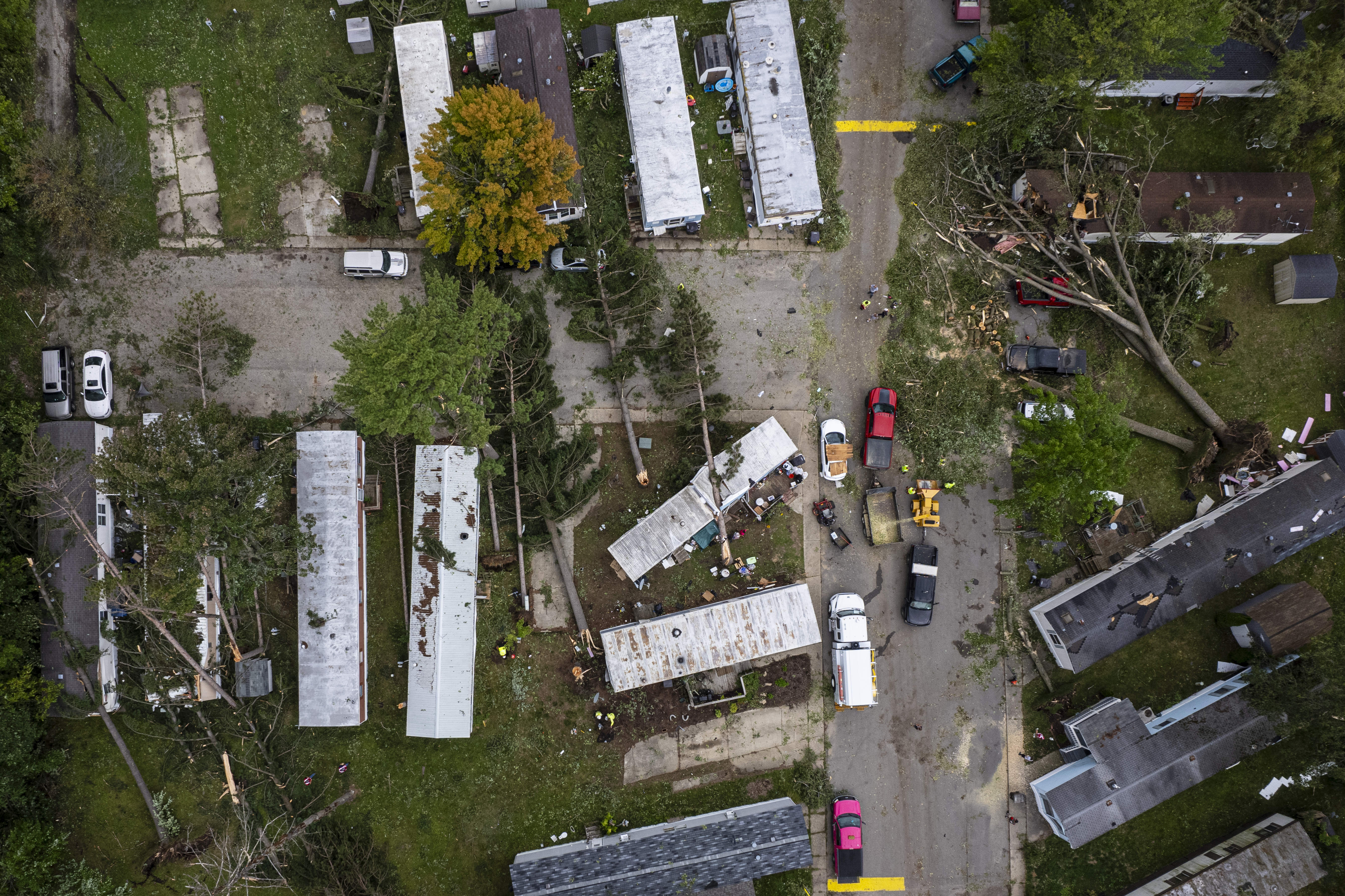 Drone images capture the damage from EF-1 tornado in Northern Kent ...