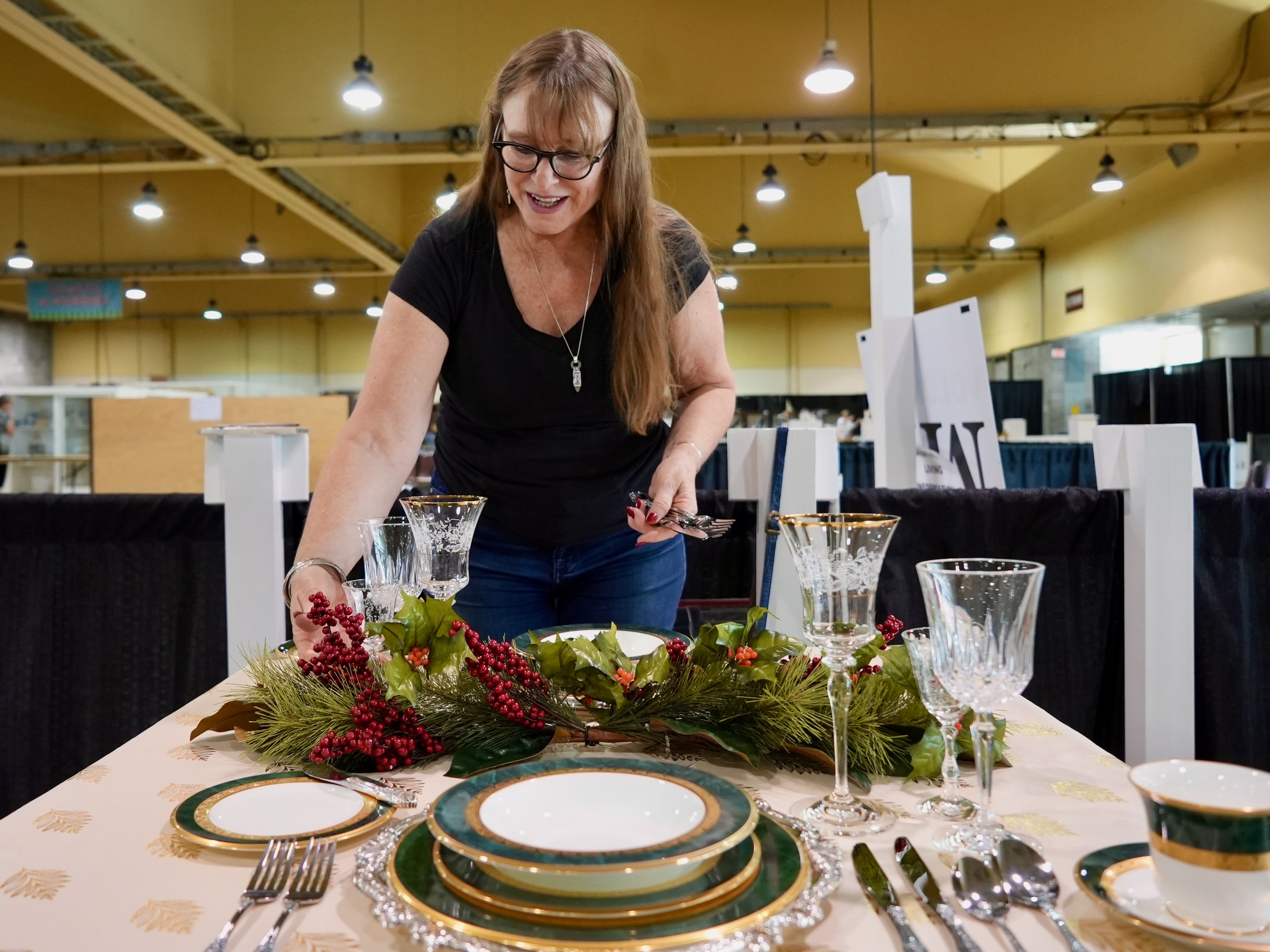 Competitive table setting at the Oregon State Fair