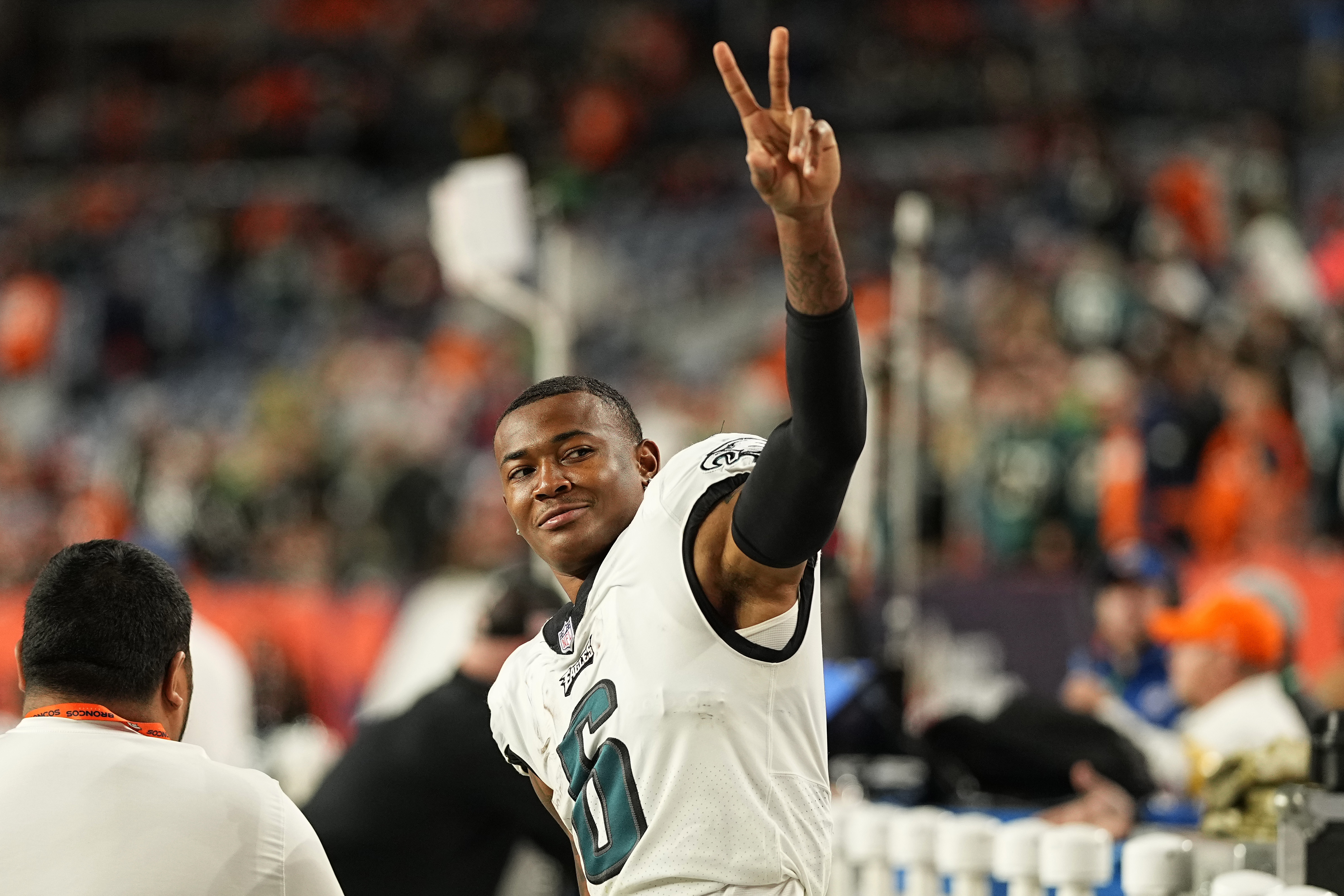 Eagles: DeVonta Smith explains tribute to new baby daughter vs