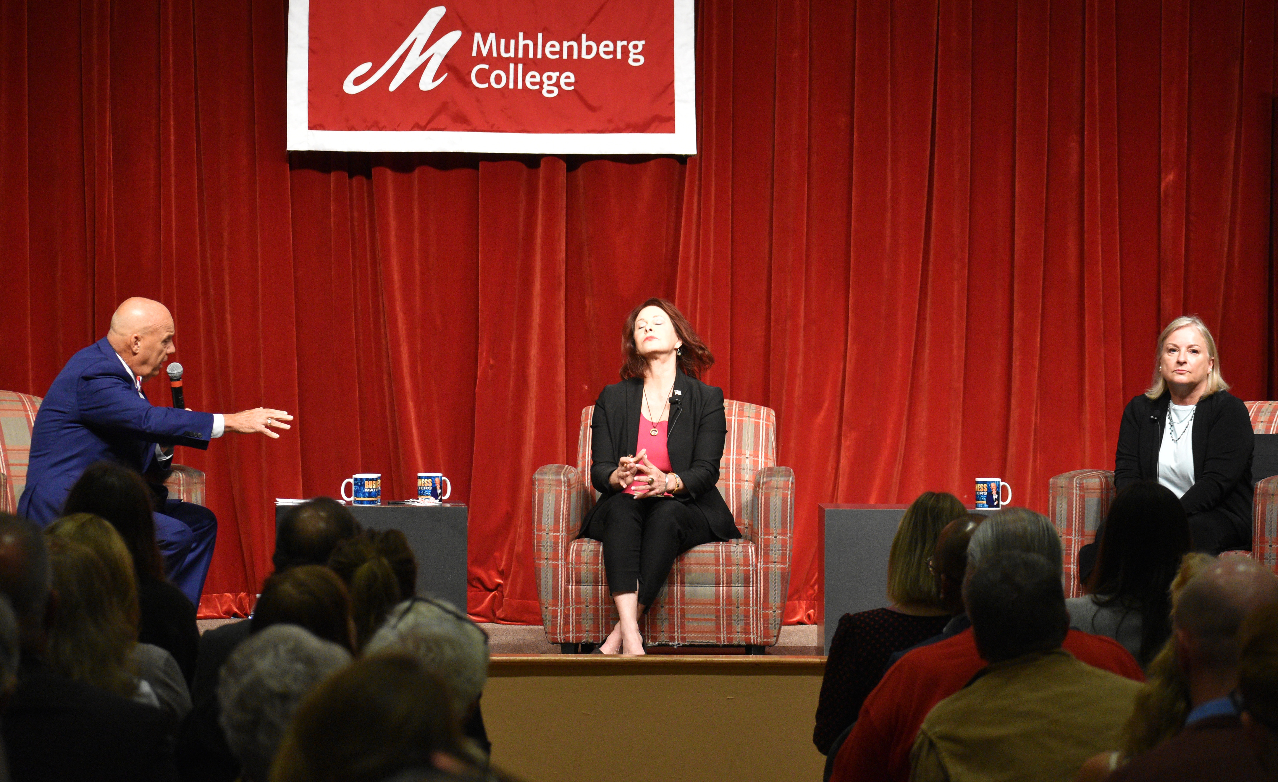 Testy exchanges, vocal crowd feature in Wild-Scheller congressional ...
