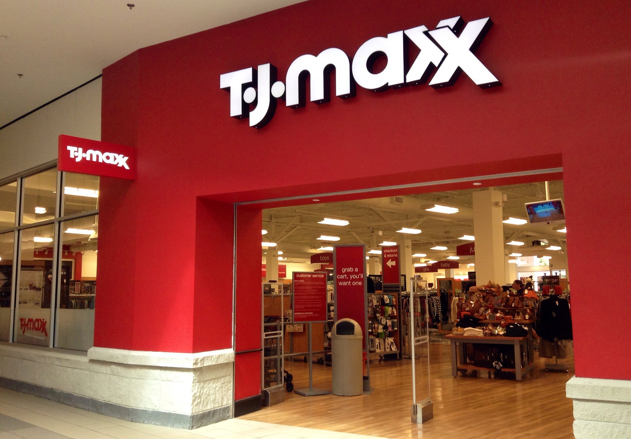 Is T.J. Maxx open on Thanksgiving 2022? 