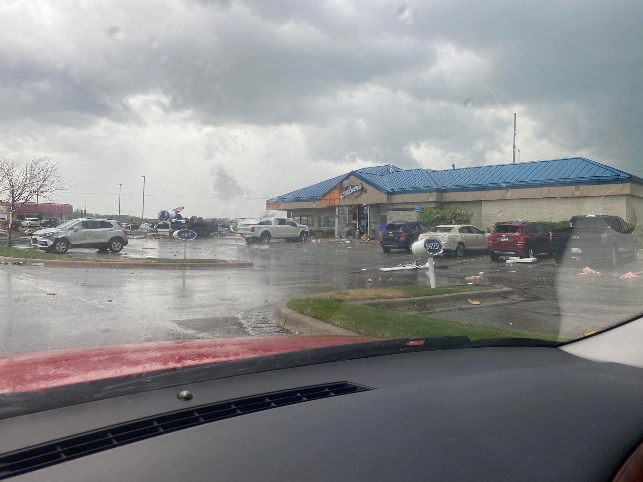 Tornado hits Gaylord, Michigan area May 20, 2022 - mlive.com