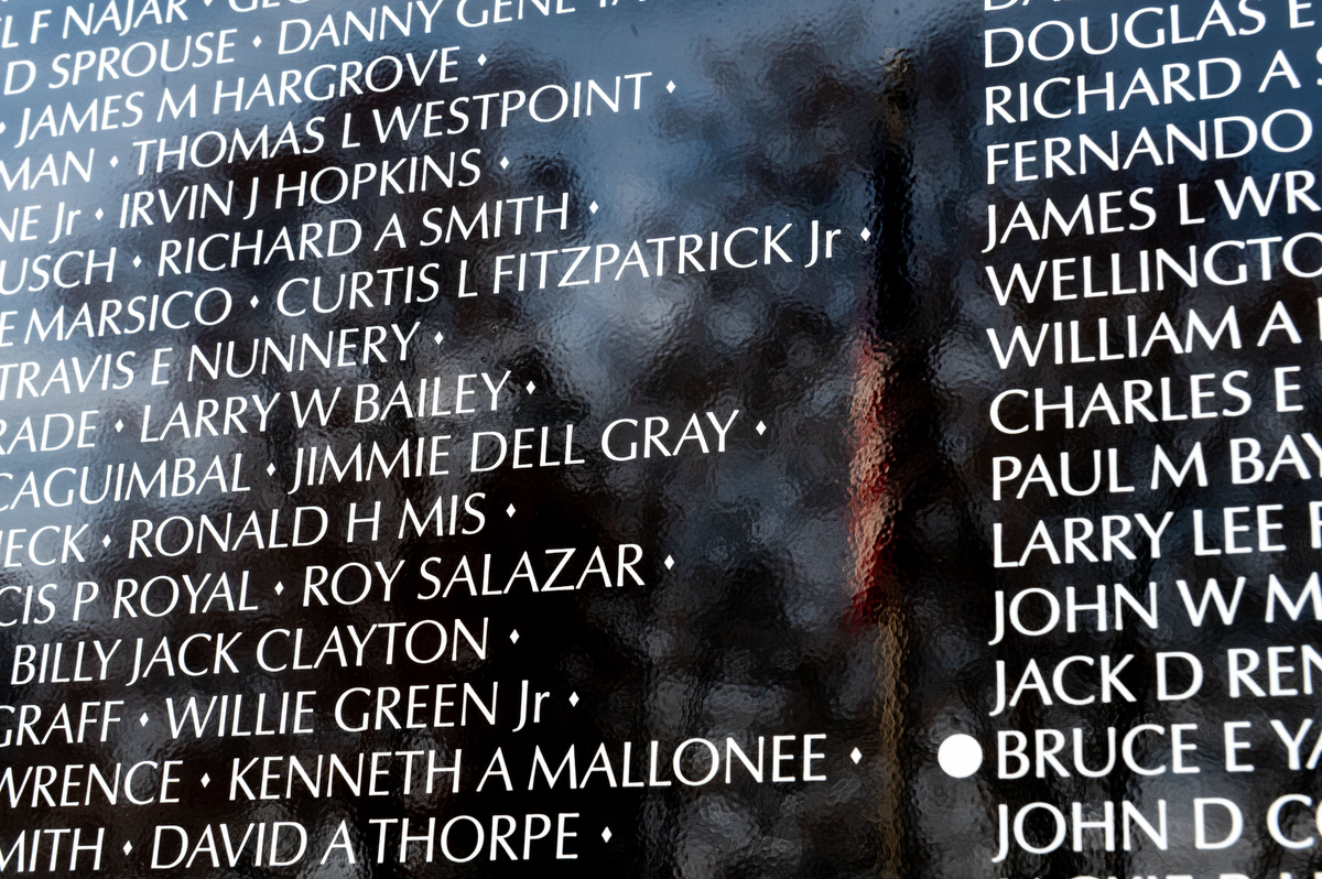 Concordia University hosts event at traveling Vietnam Memorial wall for ...