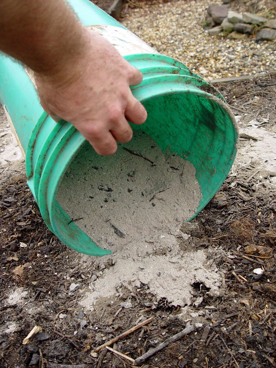 Can ashes from a wood-burning stove be used as fertilizer? Ask an expert