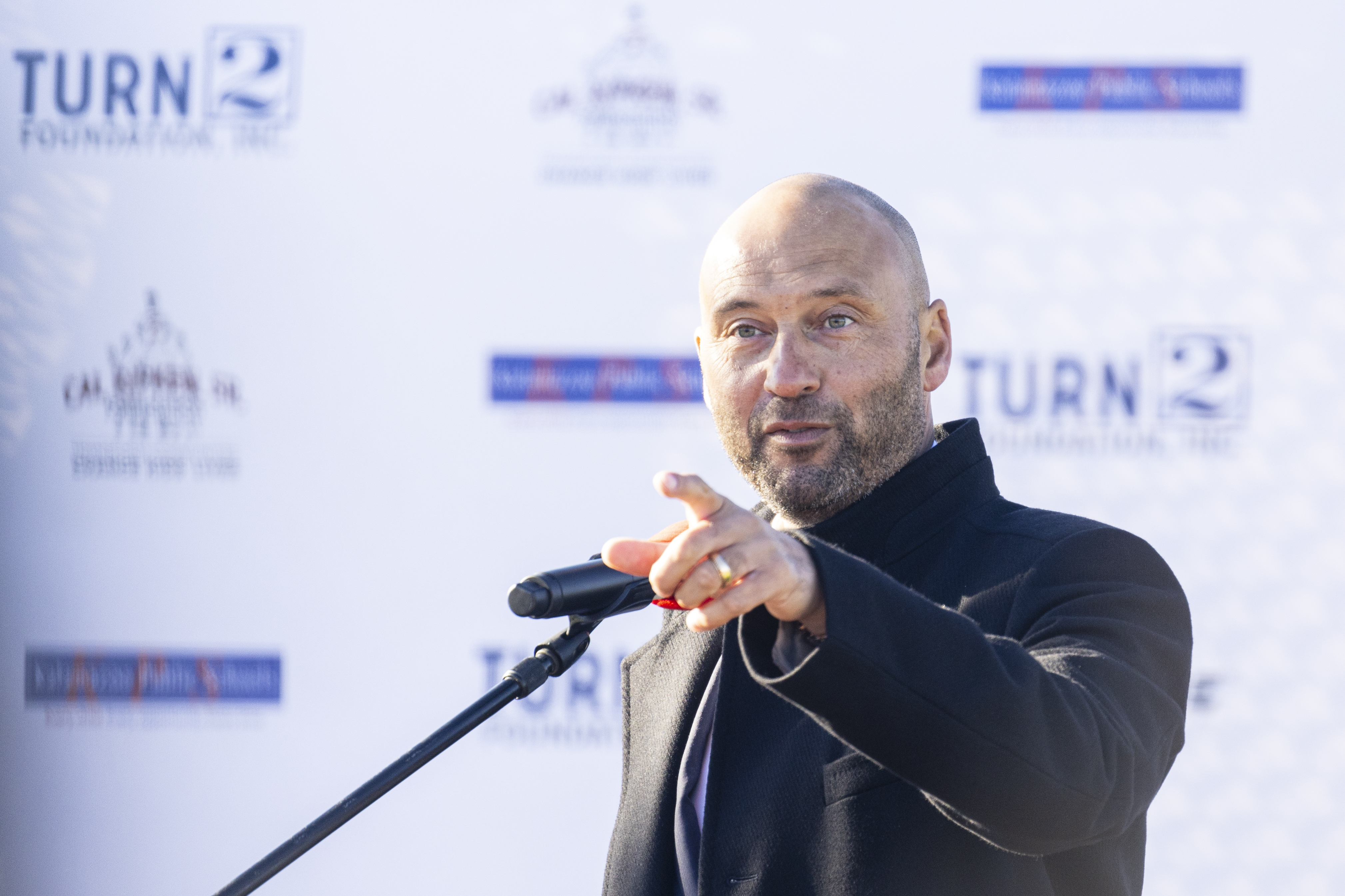 Derek Jeter and Cal Ripken Jr come to Kalamazoo Central for new ball ...