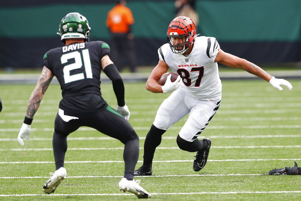 Jets sign another asset for Zach Wilson — Bengals' C.J. Uzomah