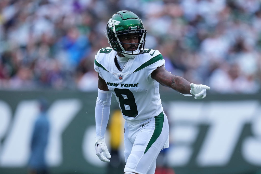 Source: Browns get WR Elijah Moore from Jets, bring back LB Walker –  News-Herald