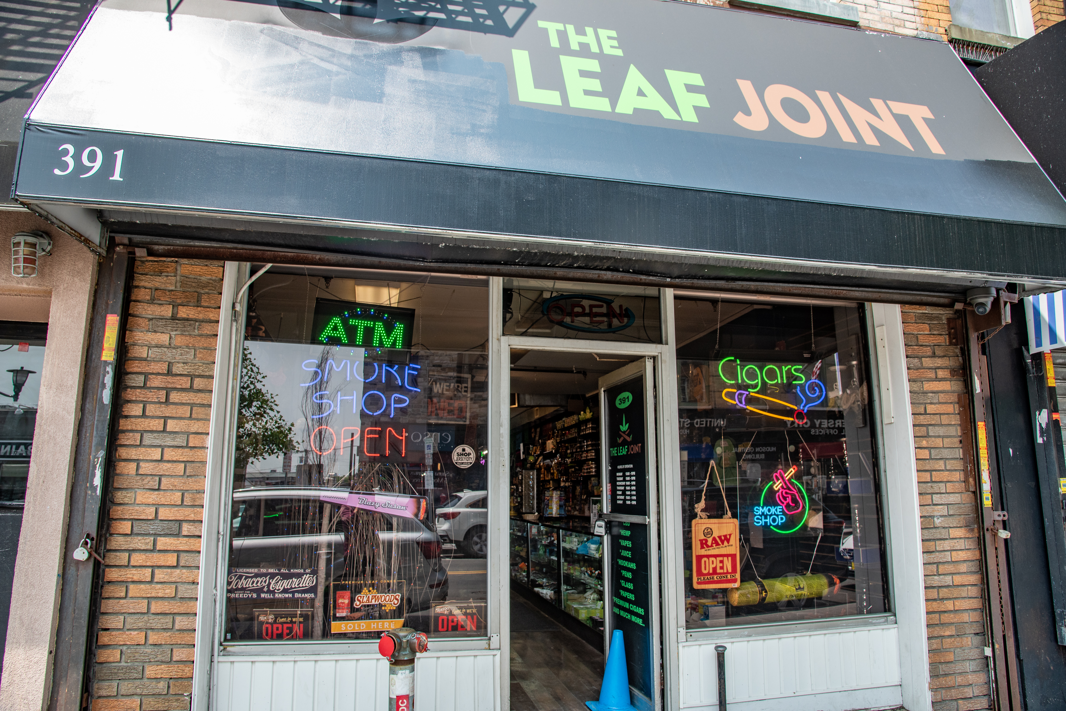 Smoke shops, tobacco stores would be licensed, and limited, under Jersey  City proposal