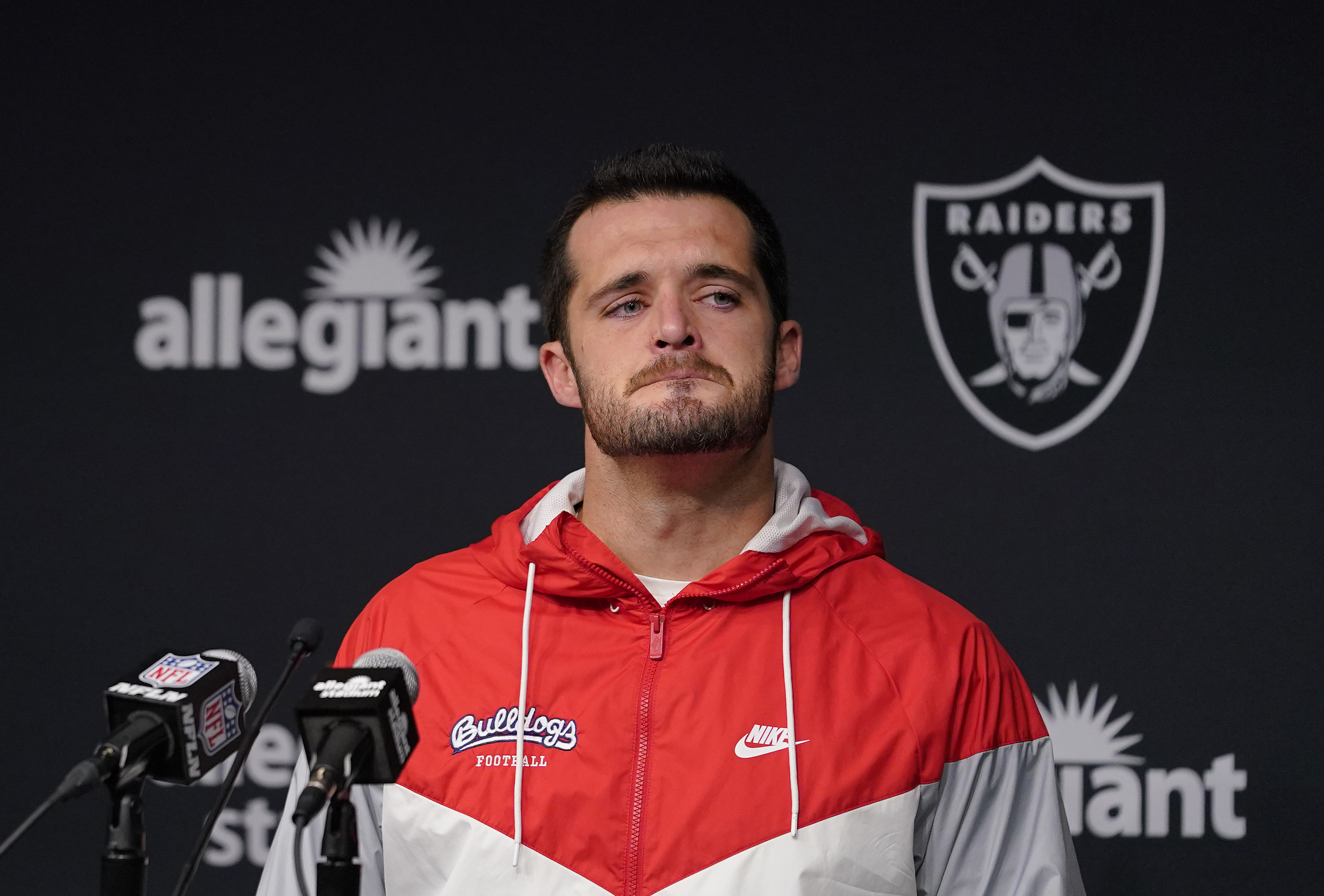 Derek Carr: Raiders' Josh McDaniels doing things his own way