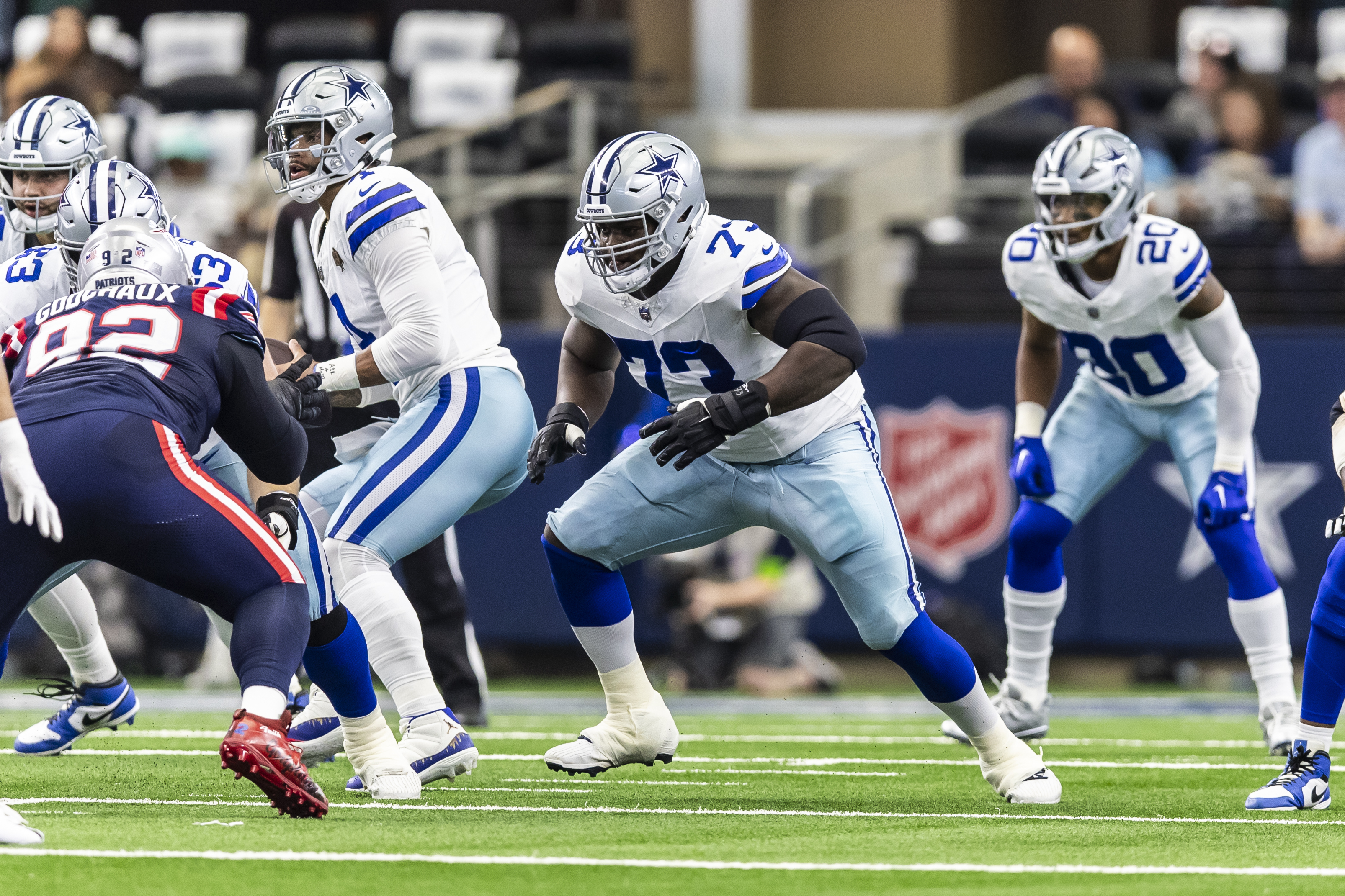 Cowboys left tackle Tyron Smith ruled out for Patriots game