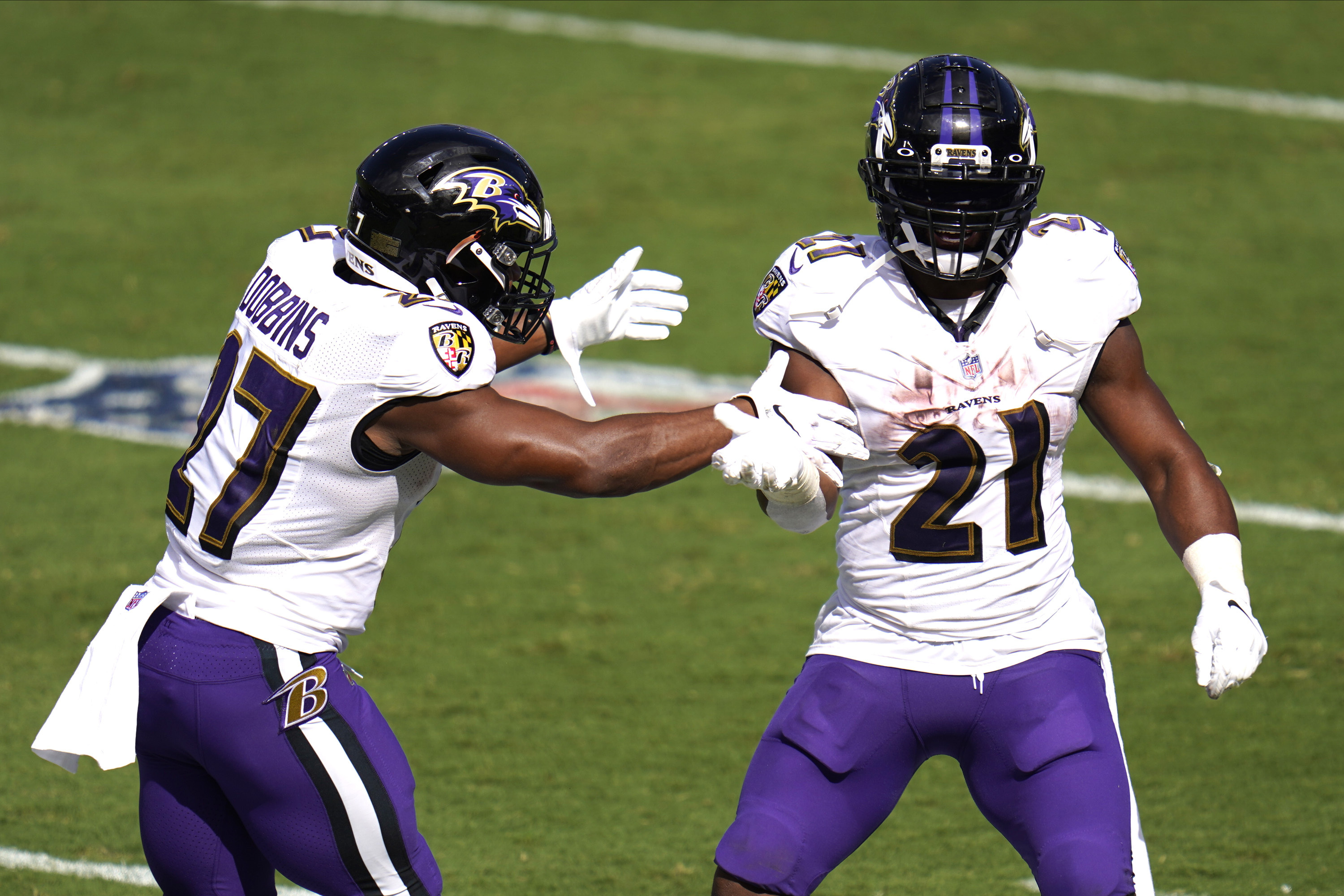 2 Baltimore Ravens running backs test positive for coronavirus, report says  