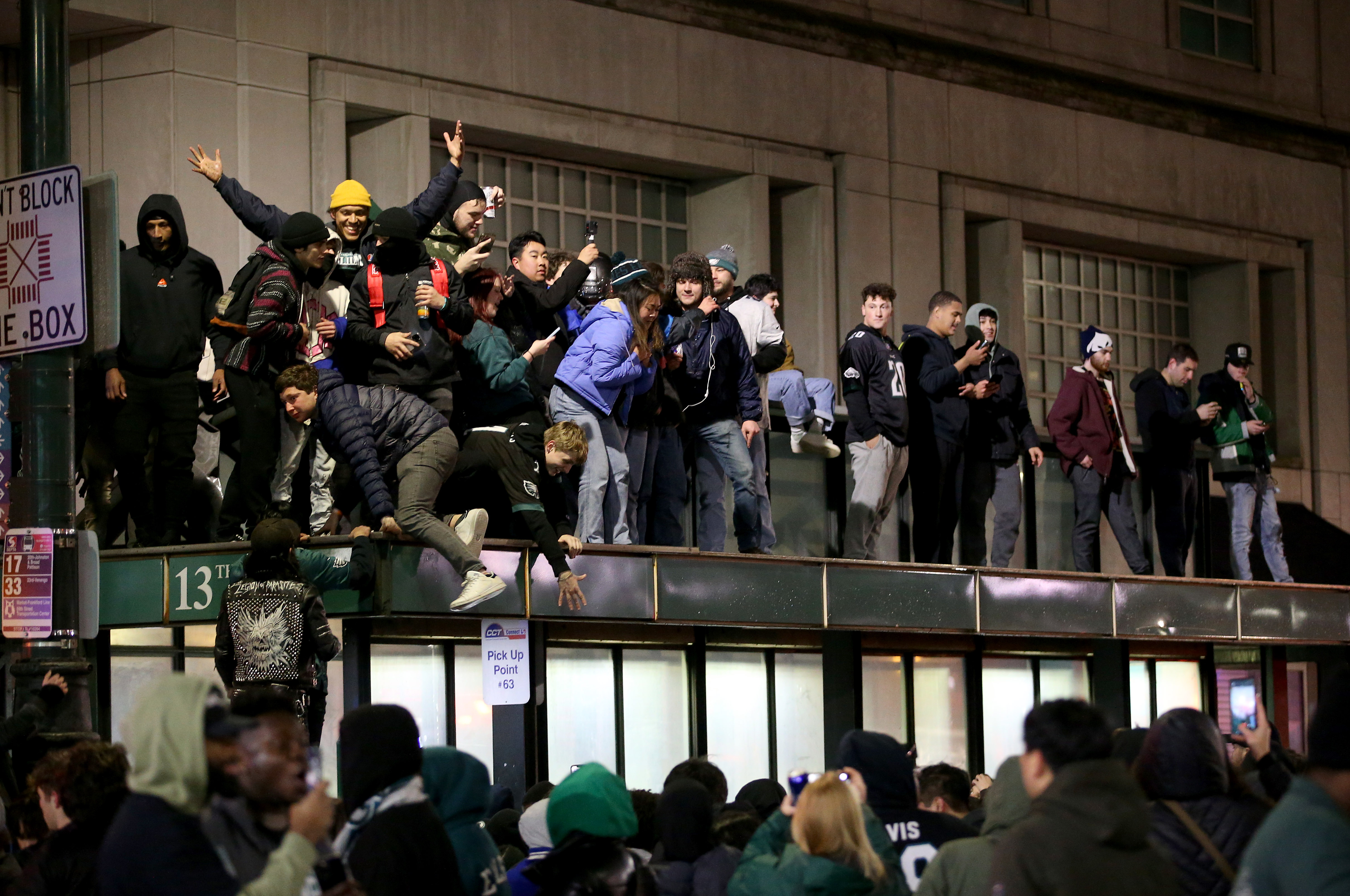 Eagles fans flood Philly streets after Super Bowl loss