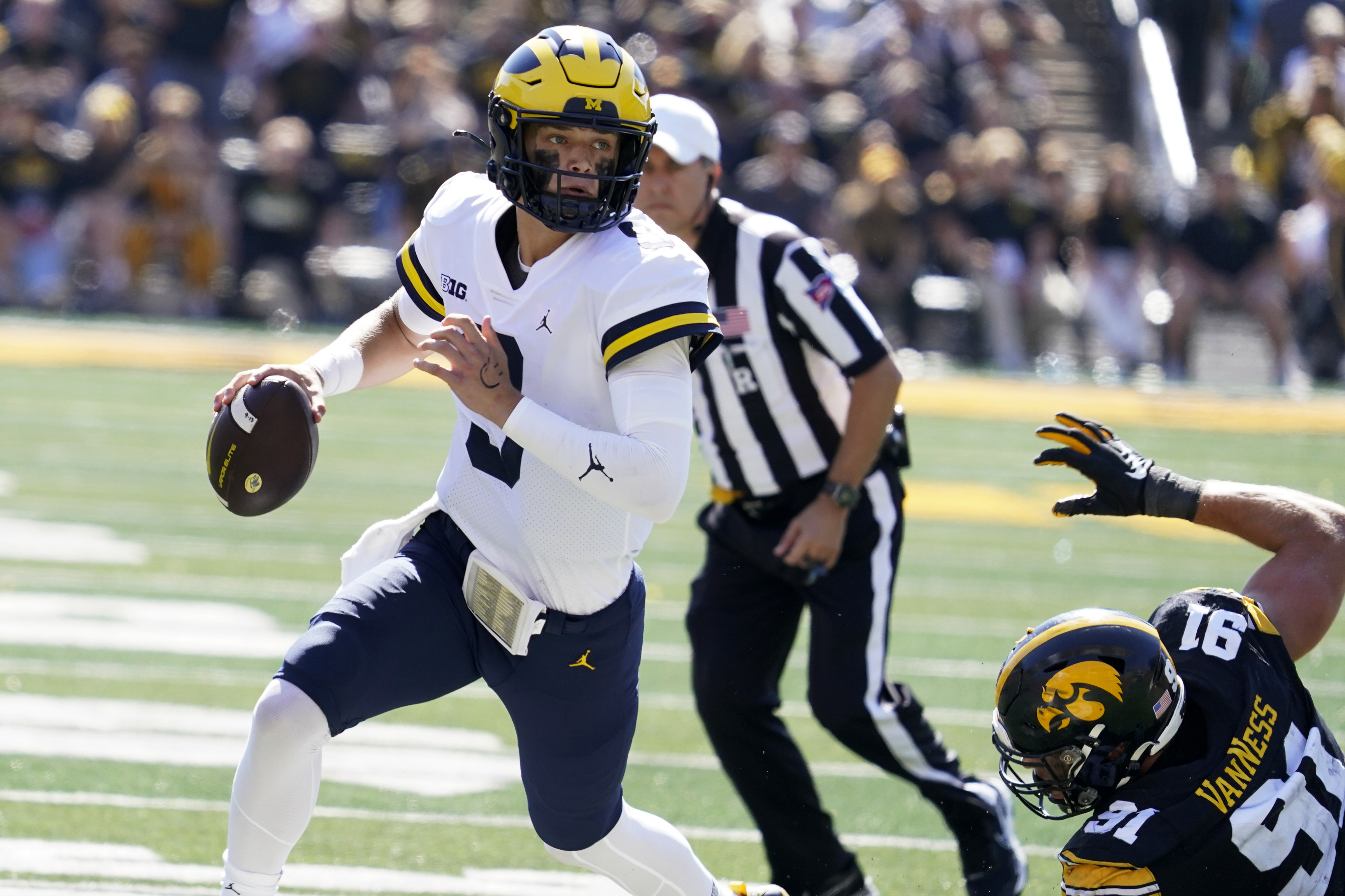 Michigan football QB J.J. McCarthy discusses excitement for big summer