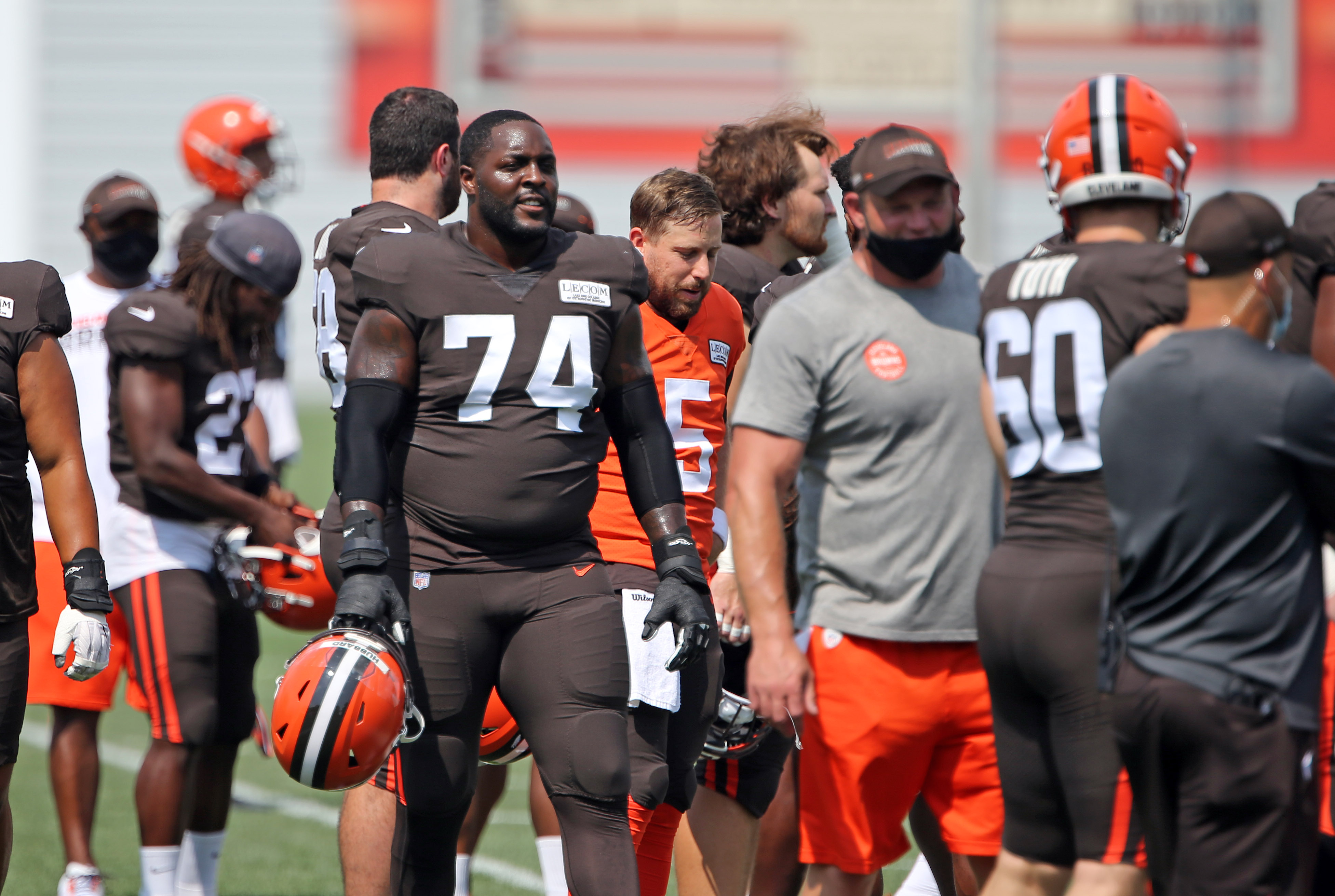 Browns' Nick Harris set to start with Chris Hubbard, Wyatt Teller injured