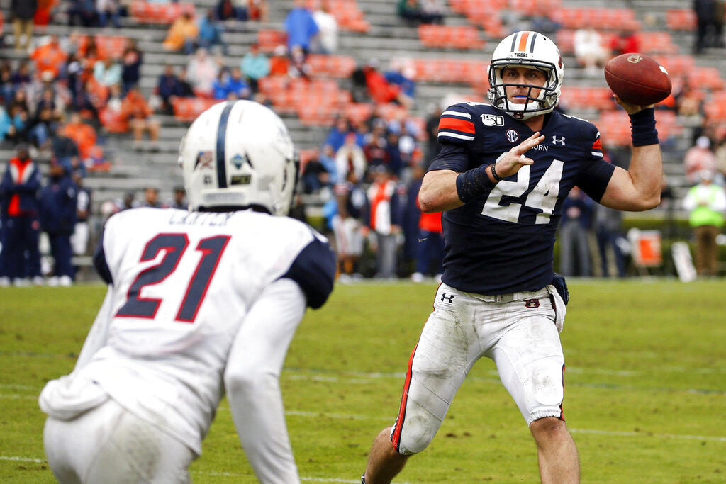 Auburn signs QB Cord Sandberg, a former minor league baseball player 