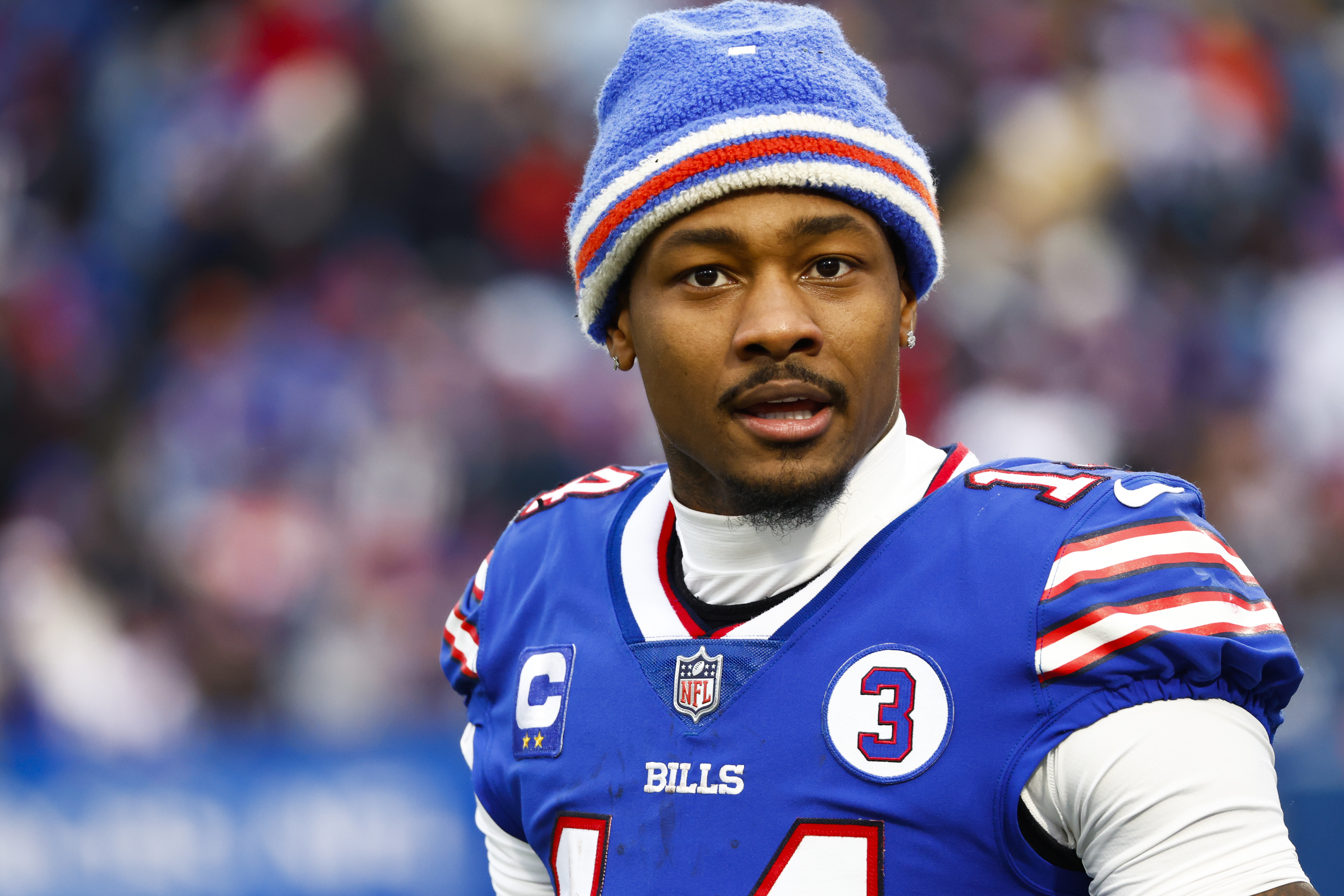 Bills' Stefon Diggs does jersey swap with brother Trevon at Pro Bowl