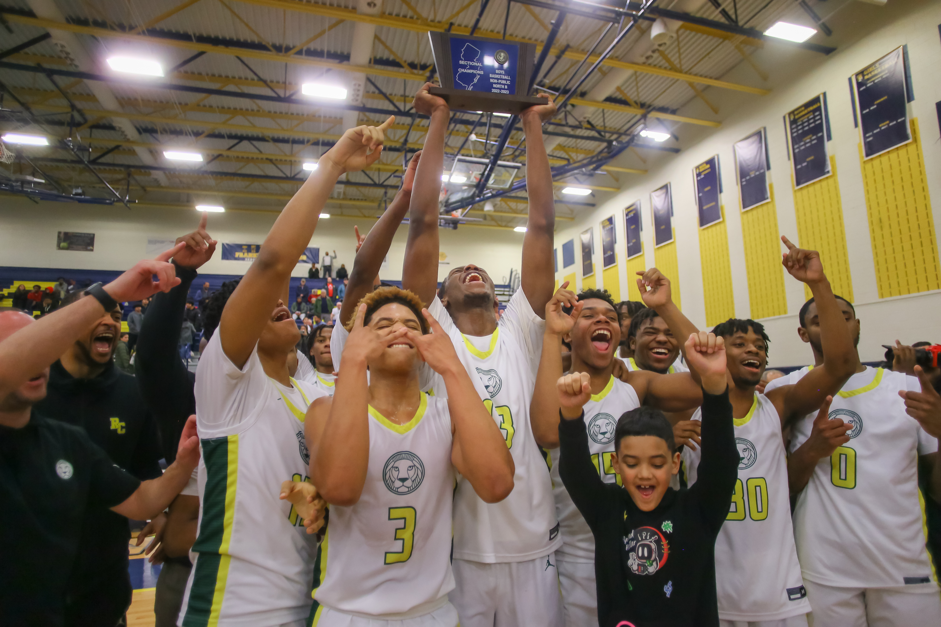 Boys Basketball: Roselle Catholic vs Montclair Immaculate in NJSIAA ...