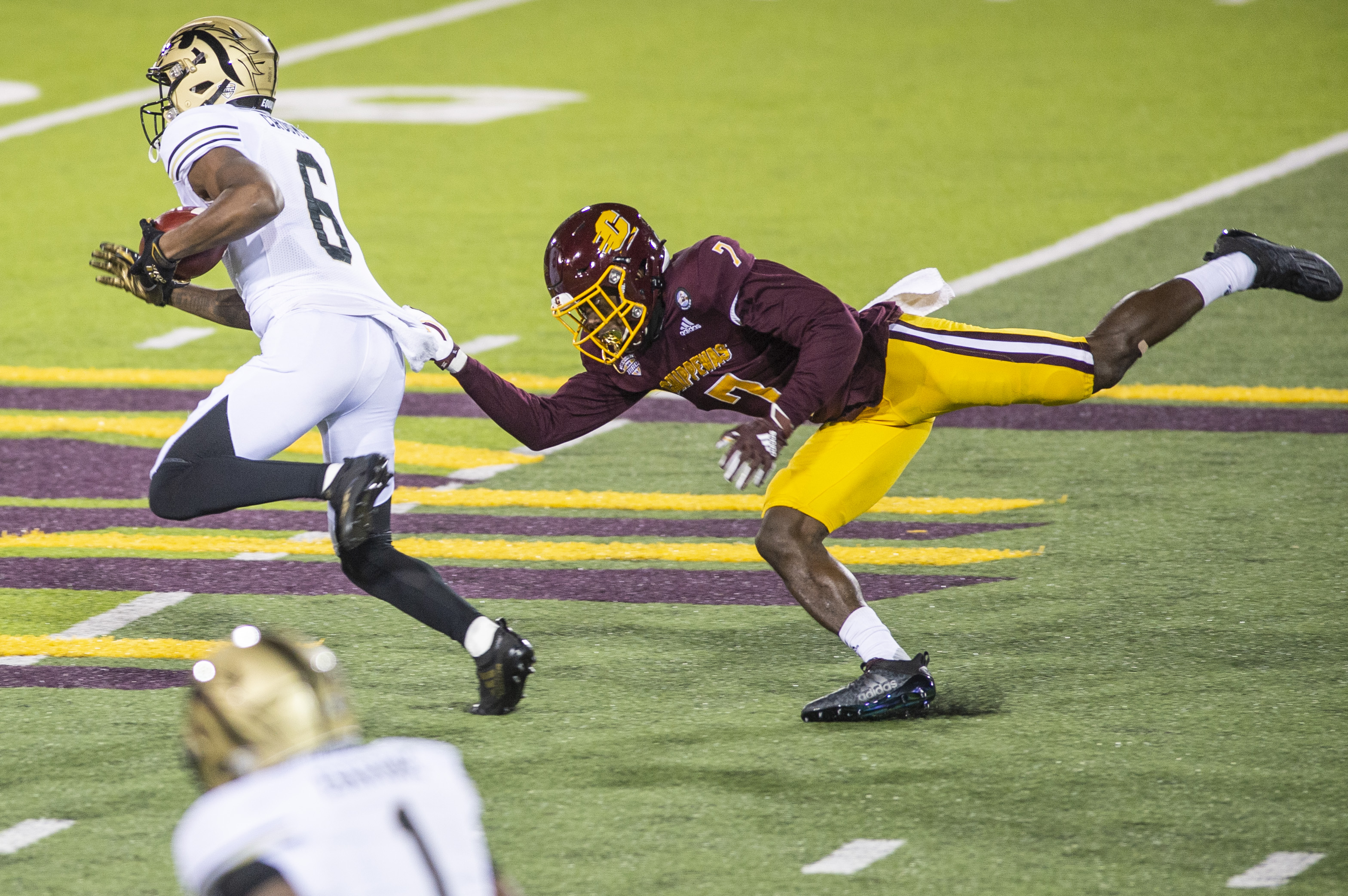 Dishon McNary - Football - Central Michigan University Athletics