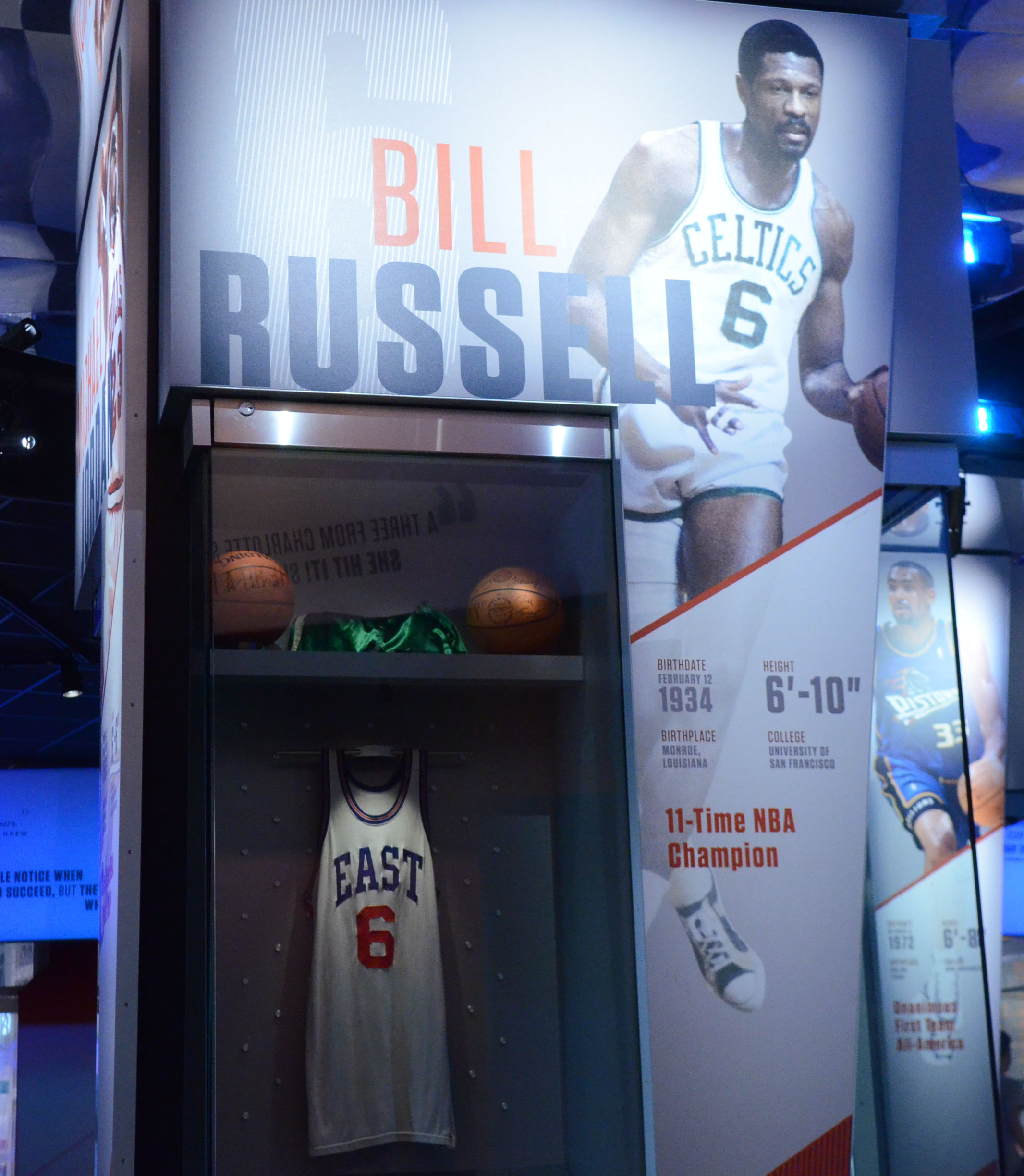 Bill Russell Signed Jersey.  Basketball Collectibles Others