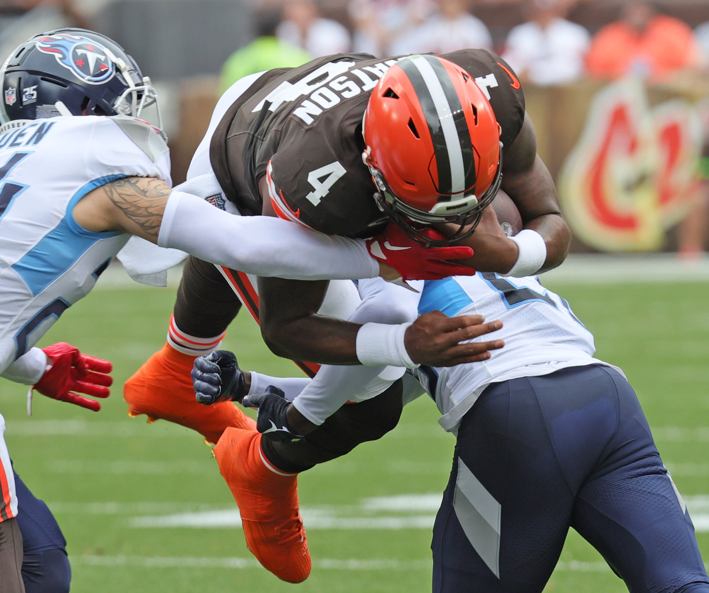 CLEVELAND BROWNS VS. TENNESSEE TITANS INSTANT REACTION: Defense DOMINATES;  Deshaun Watson looks GOOD 