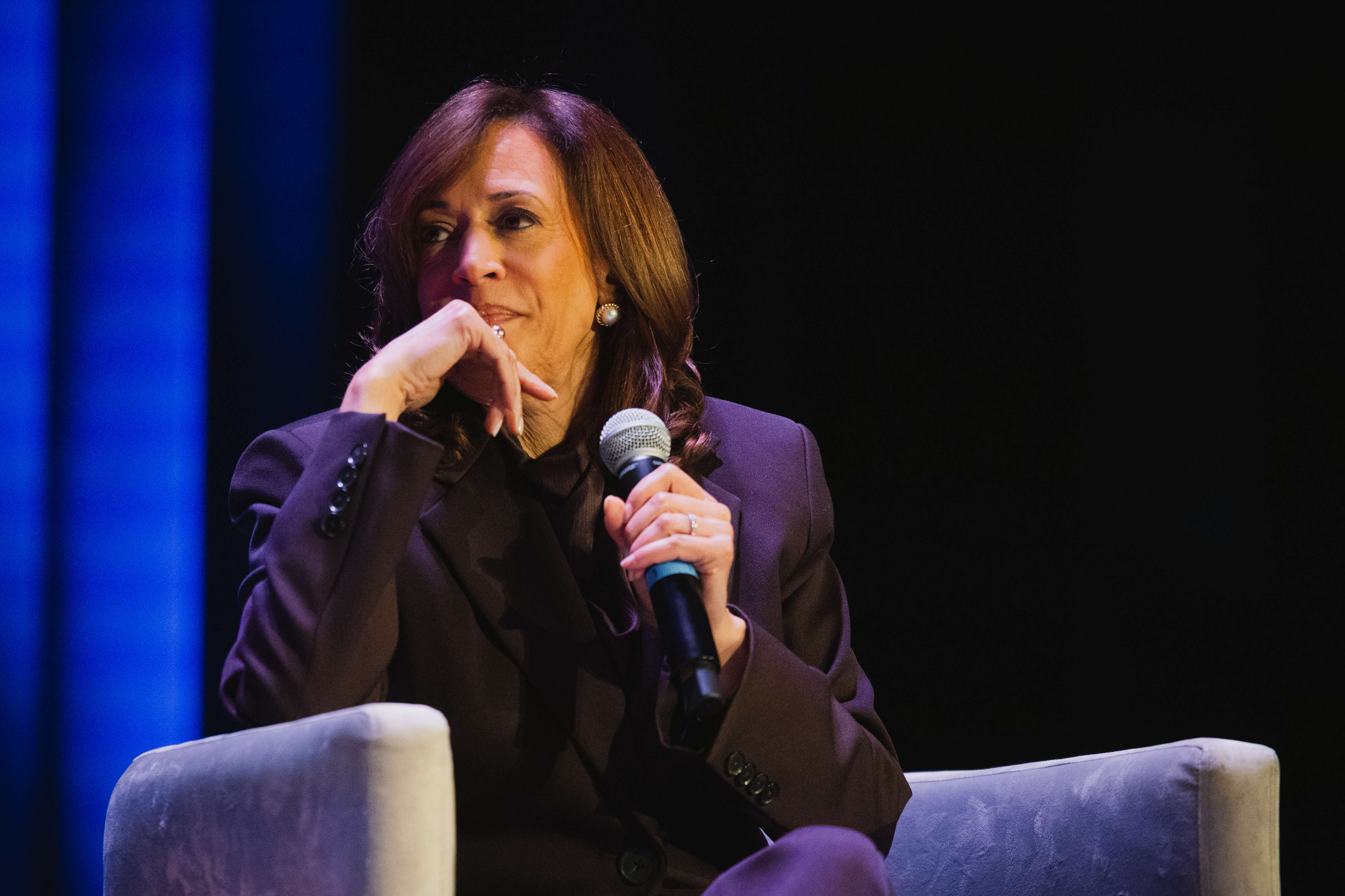 Former Vice President Kamala Harris visits Birmingham on book tour - al.com