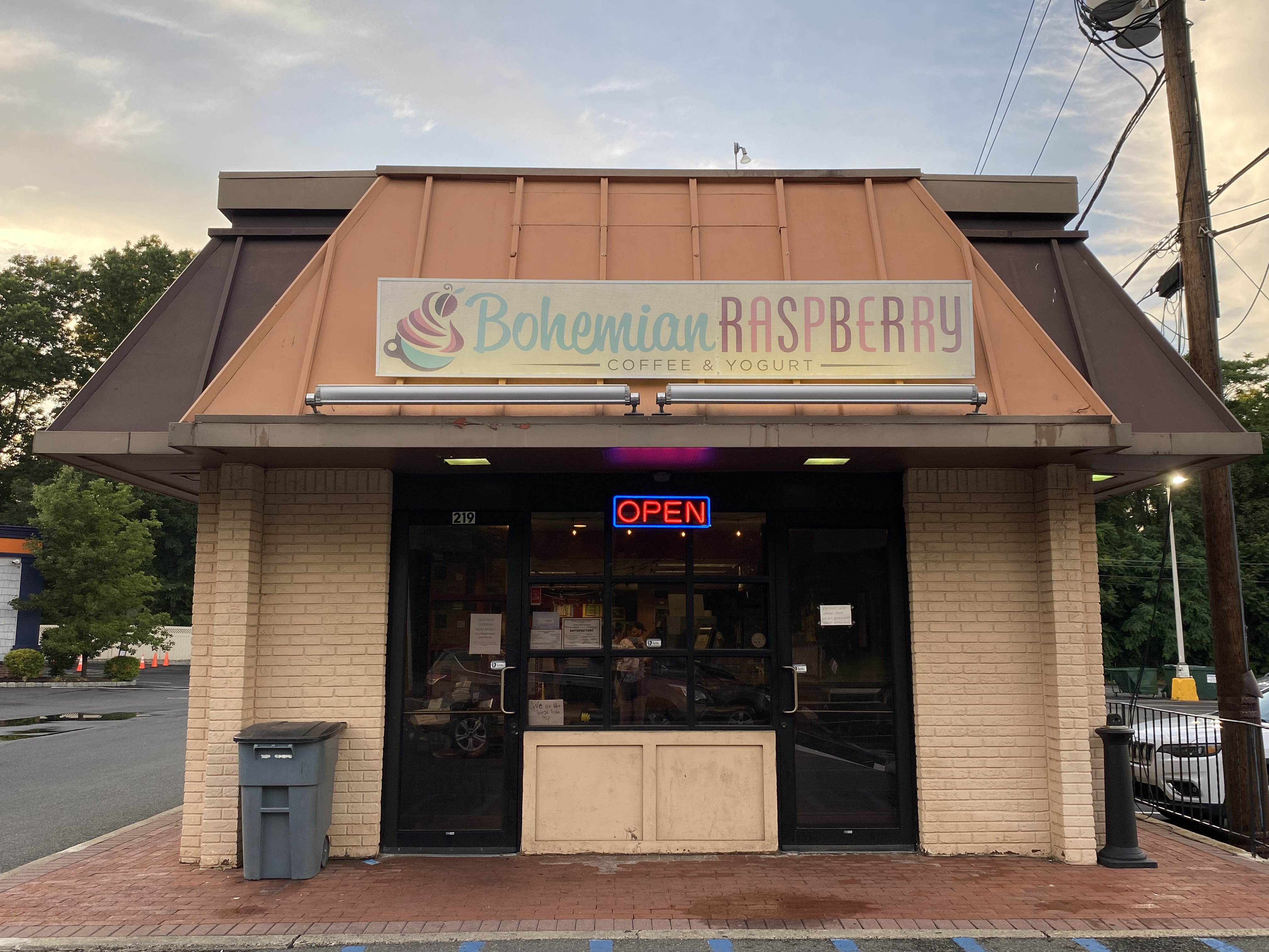 N.J. frozen yogurt shop popular among locals closing after 10 years 