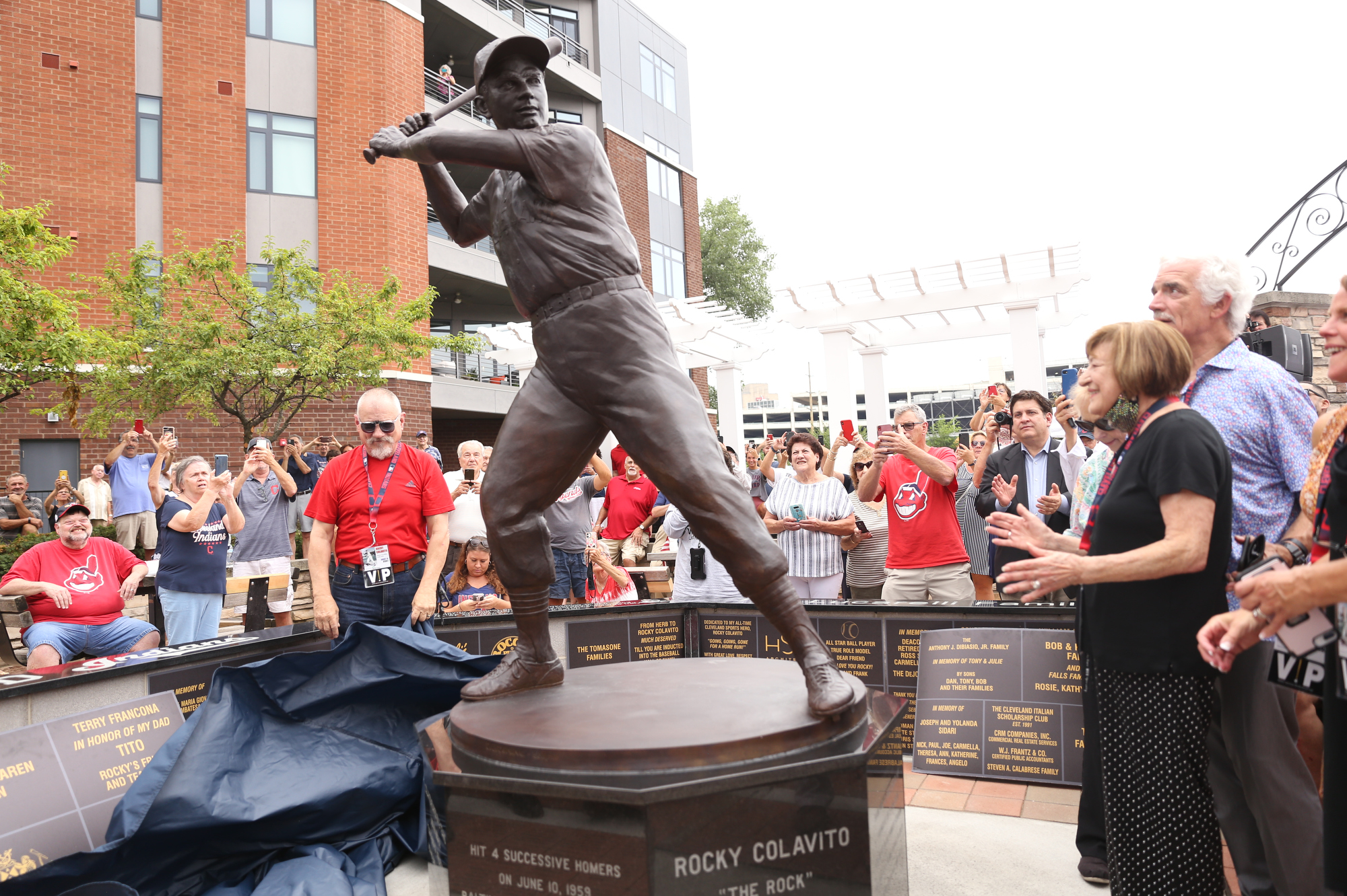 Rocky Colavito returns for statue unveiling: 'I am thankful God chose me to  play in Cleveland' (photos) 