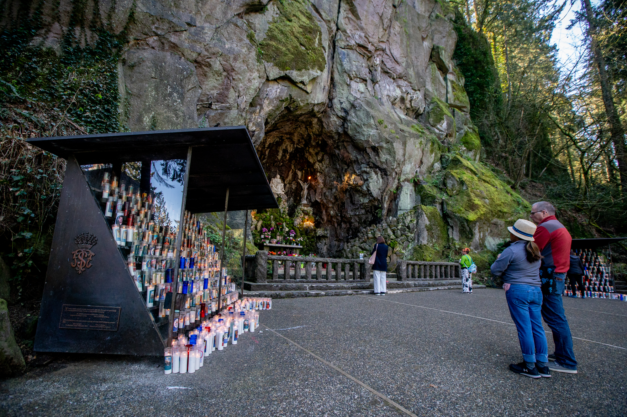 Easter Sunday at the Grotto in Portland 2024 - oregonlive.com