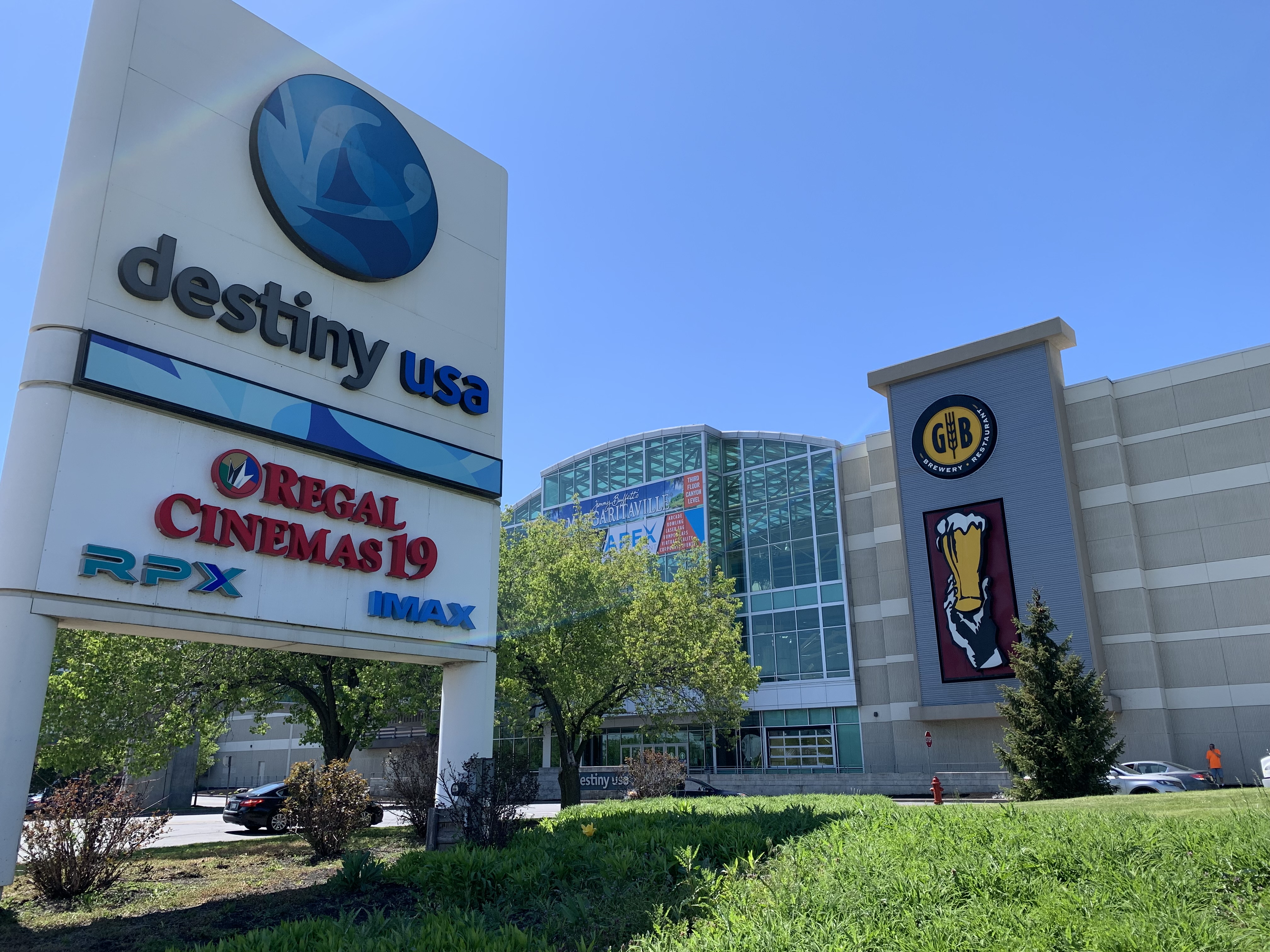 National clothing retailer closes at Destiny; moves to new CNY