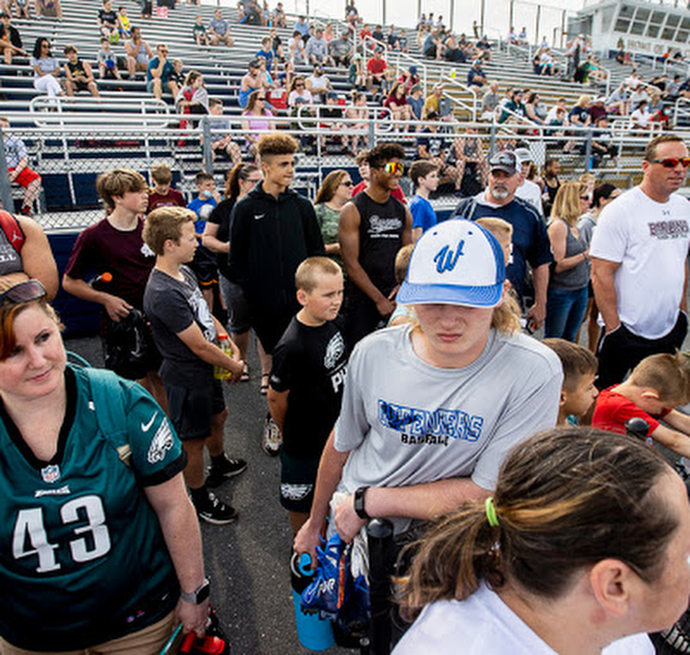 Philadelphia Eagles back Miles Sanders holds first youth football camp in  Harrisburg to give back to kids, fans 