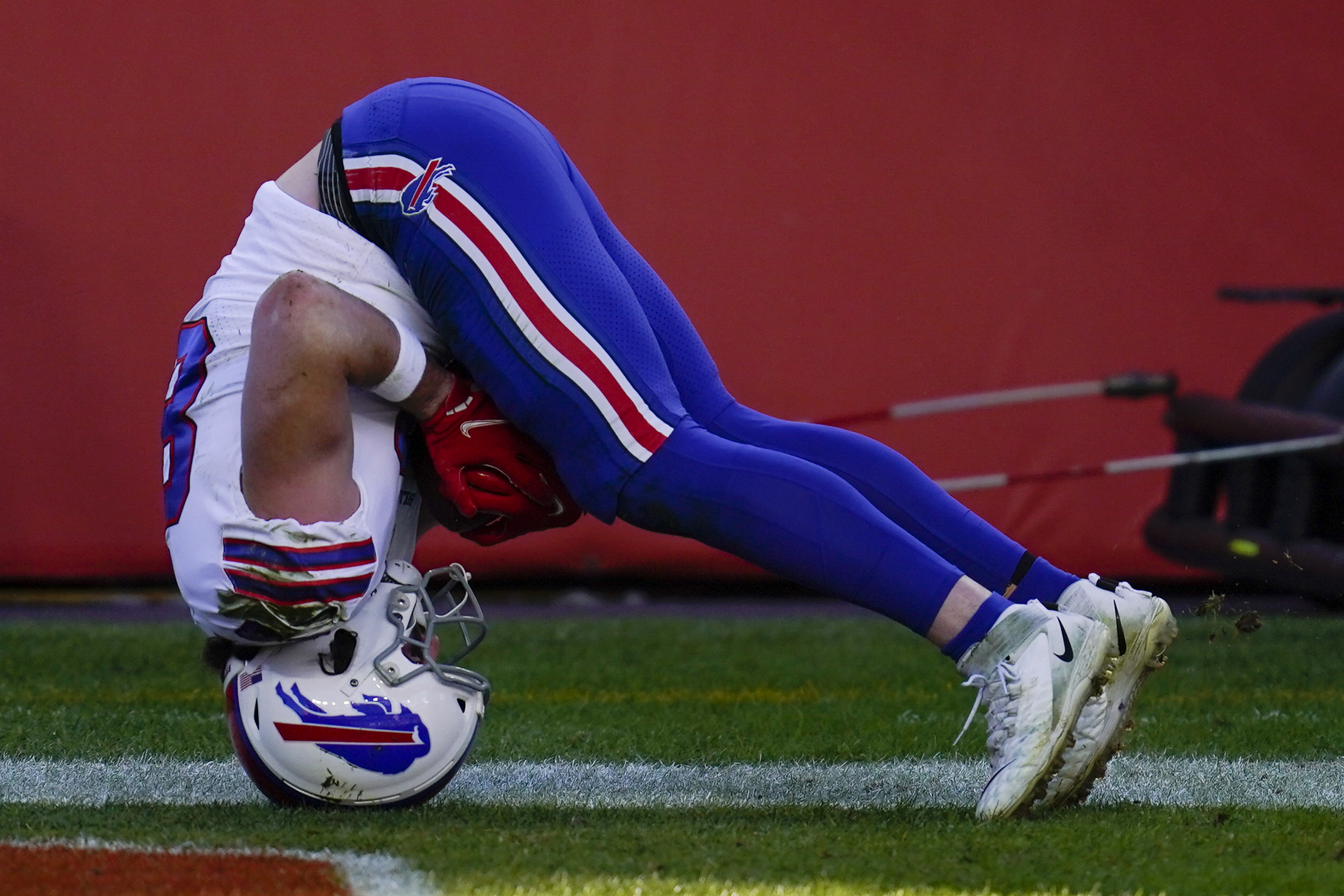 Buffalo Bills 48-19 Denver Broncos: Josh Allen stars as Bills clinch AFC  East crown, NFL News