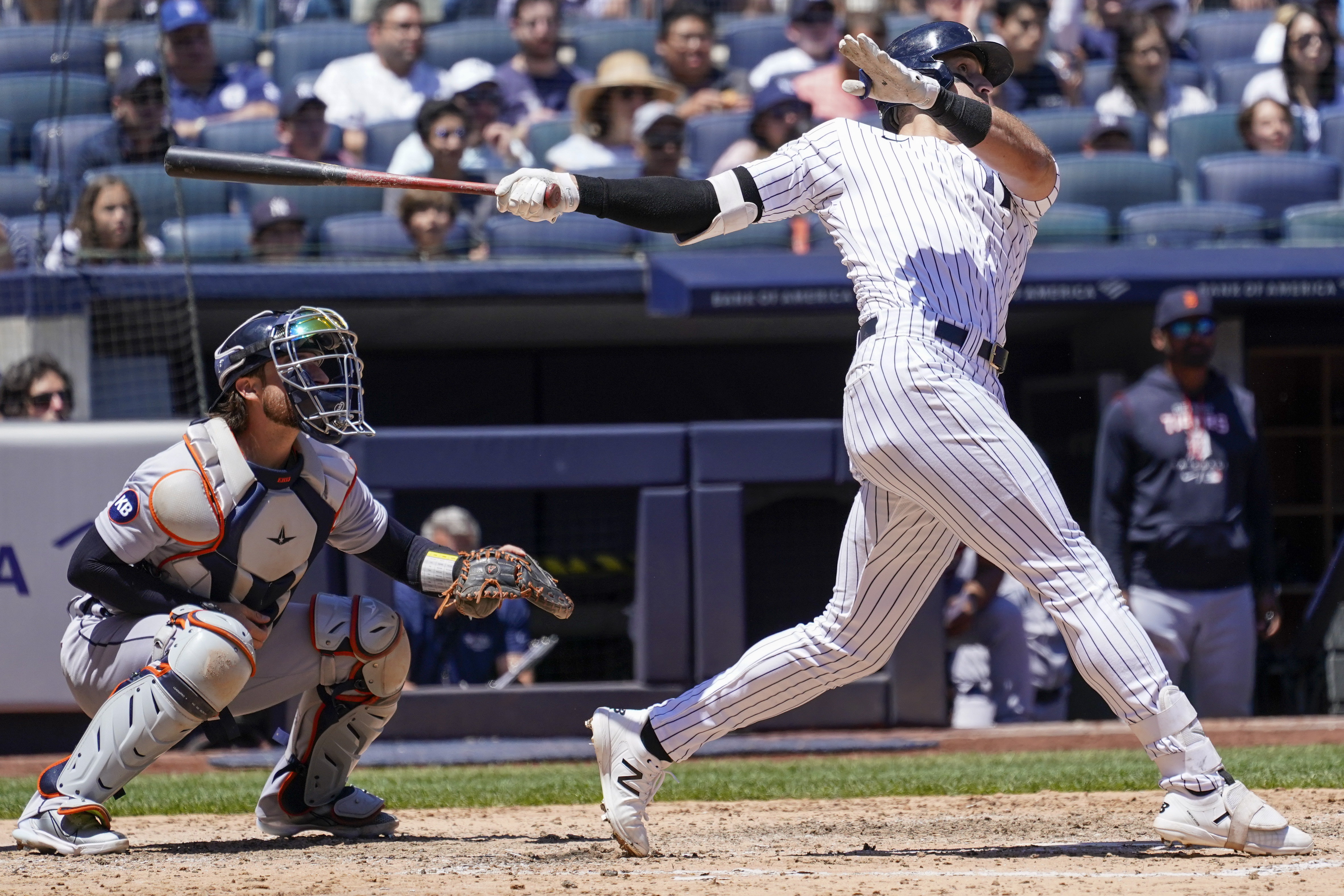 Anthony Rizzo, feeling at home, belts another big home run for Yankees