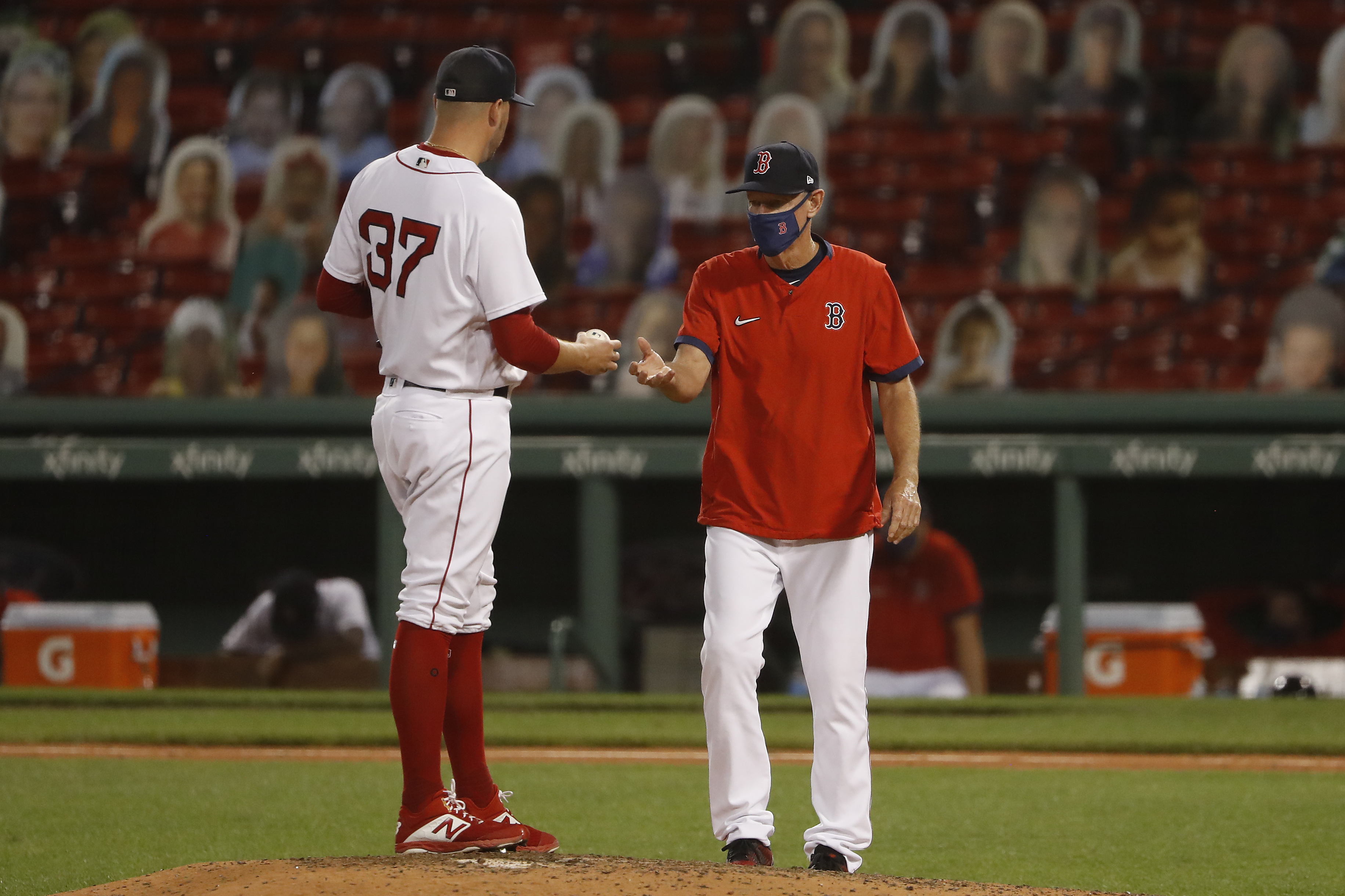 Red Sox's 8-game win streak snapped by scuffling Phillies