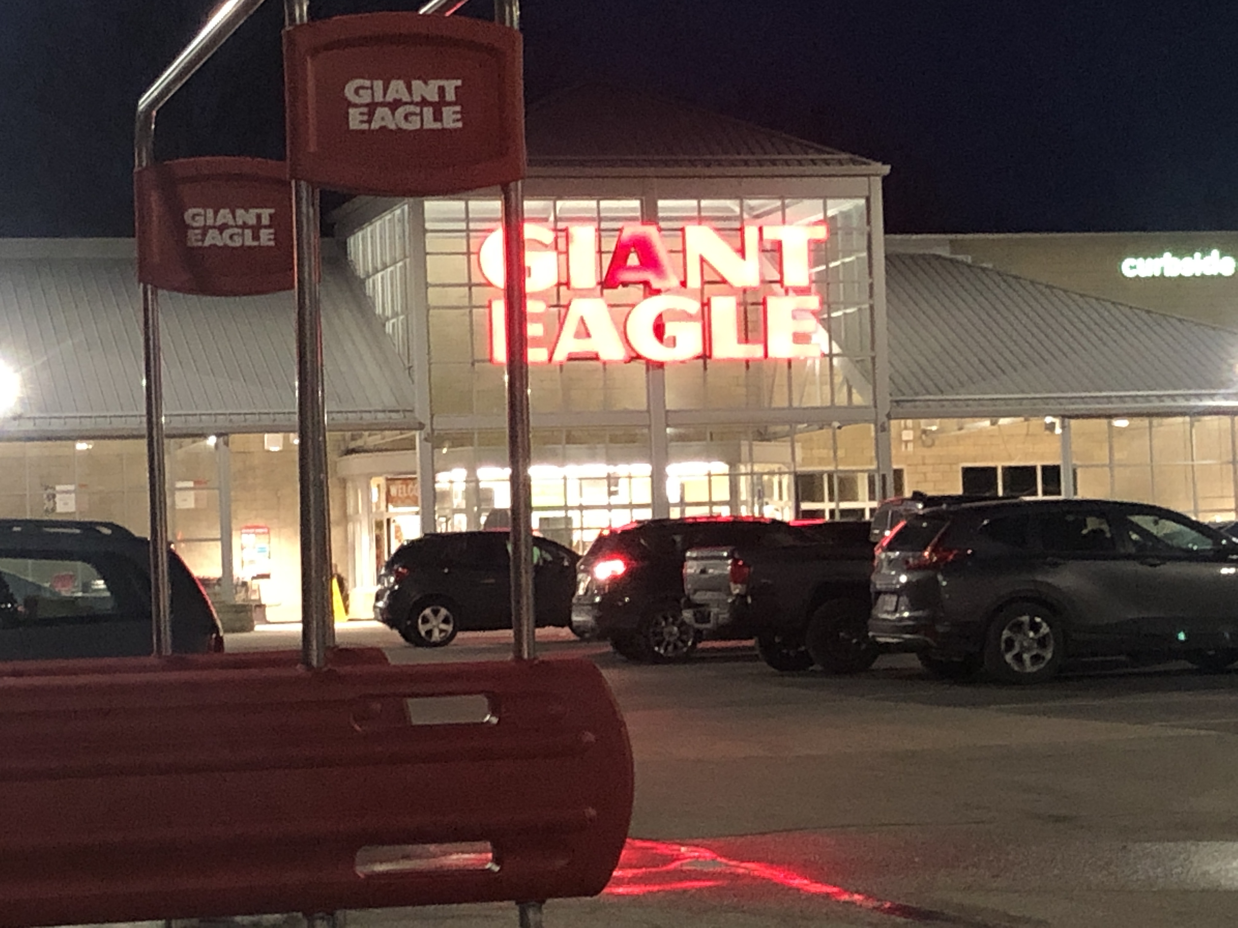 Giant Eagle prepares shoppers at Pittsburgh stores for city's plastic bag  ban in October - CBS Pittsburgh