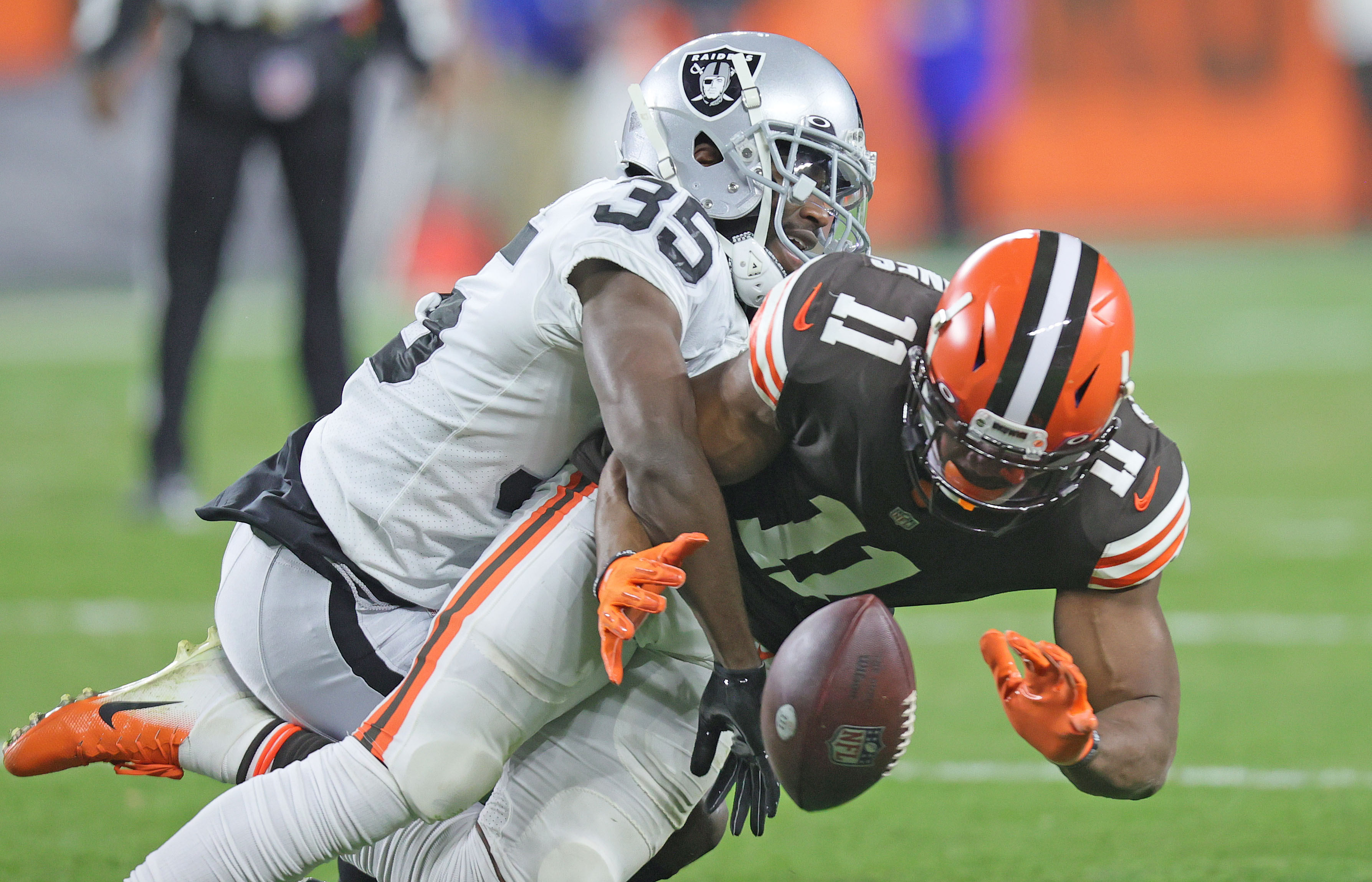 Las Vegas Raiders wide receiver Hunter Renfrow hauls in a pass in the end  zone for a touchdown …