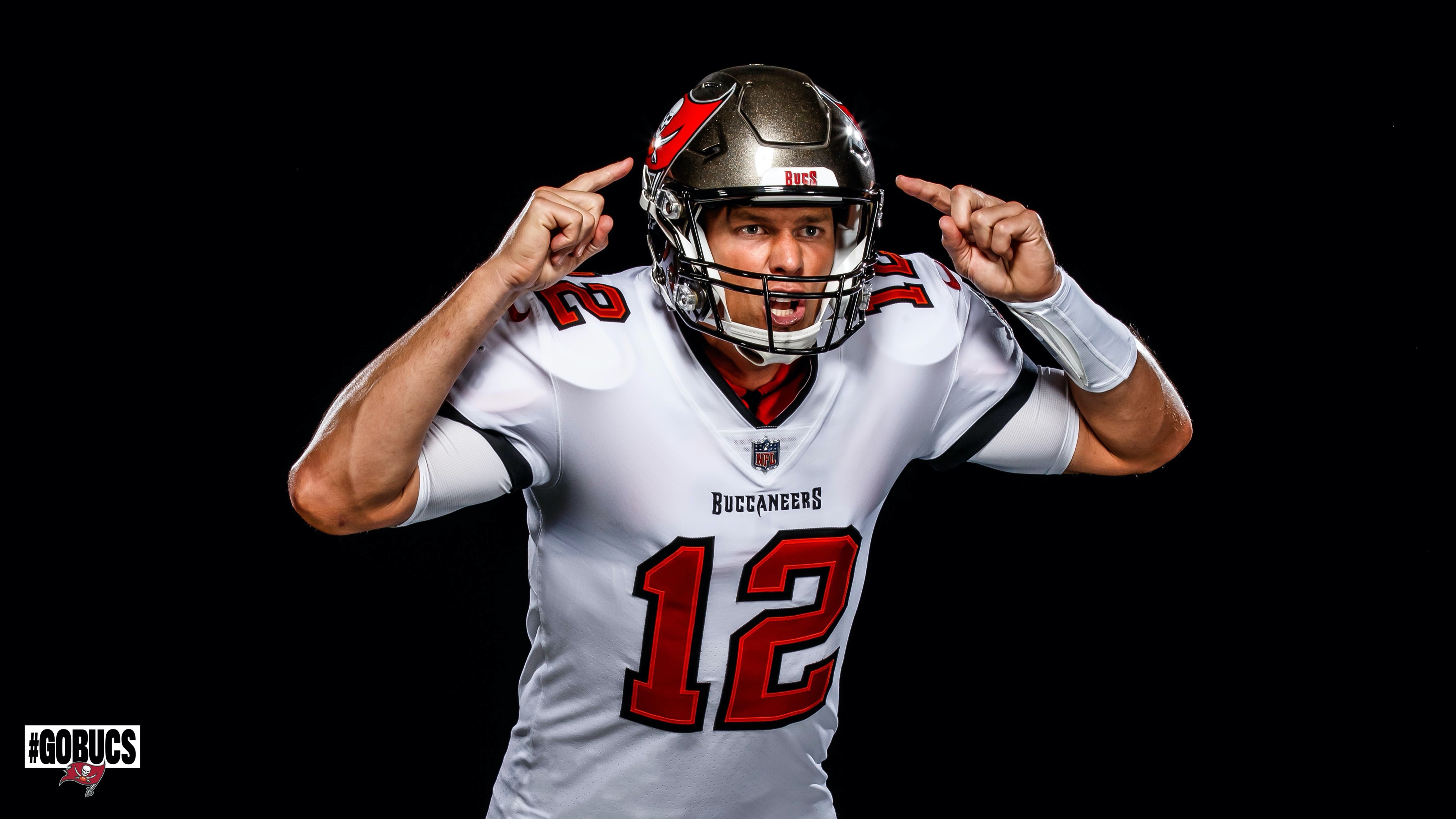 Tom Brady looks glorious in first photos in Tampa Bay Bucs uniform