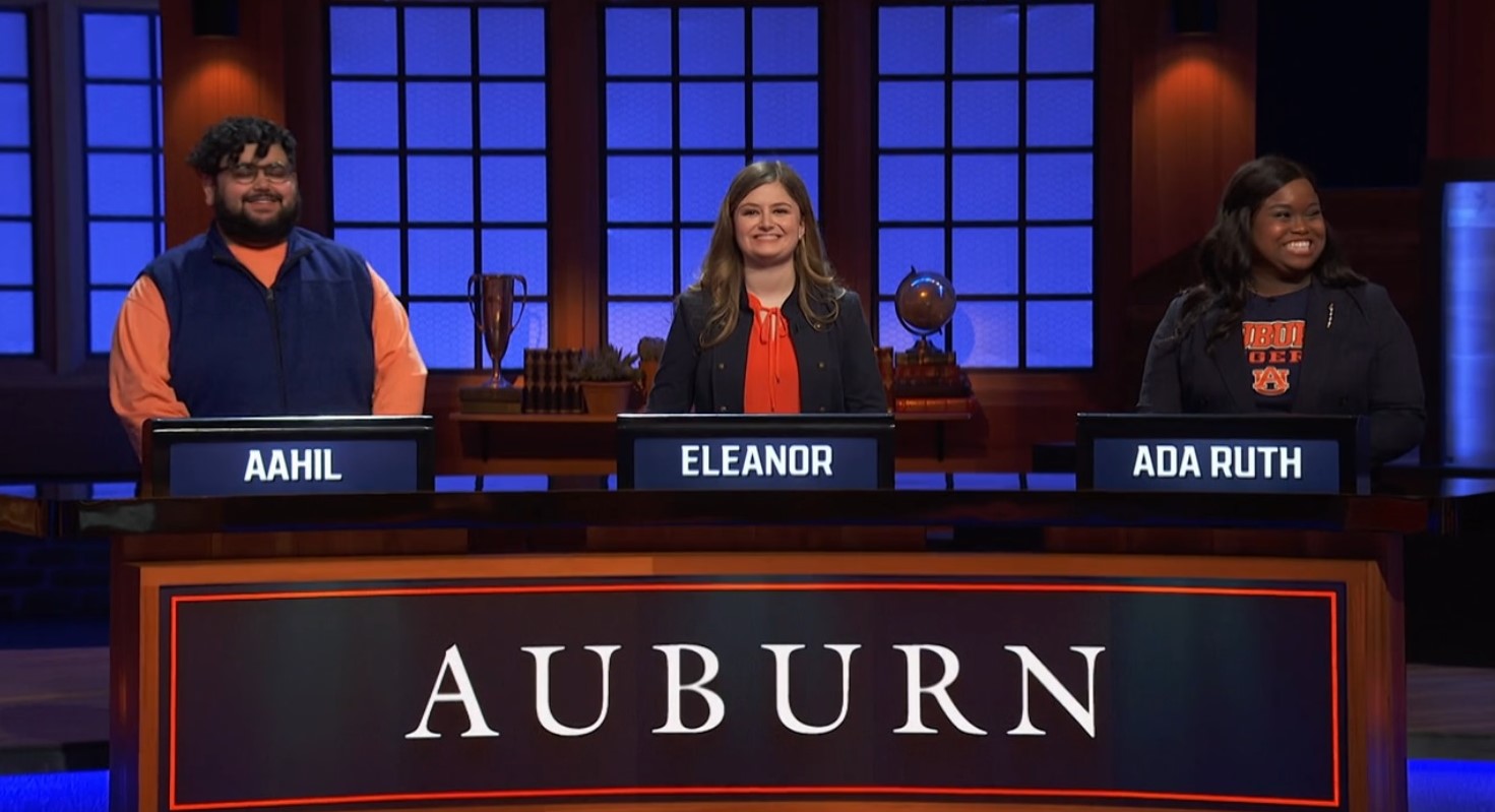 Alabama defeats Auburn in season premiere of Peyton Manning's 'College  Bowl' game show 