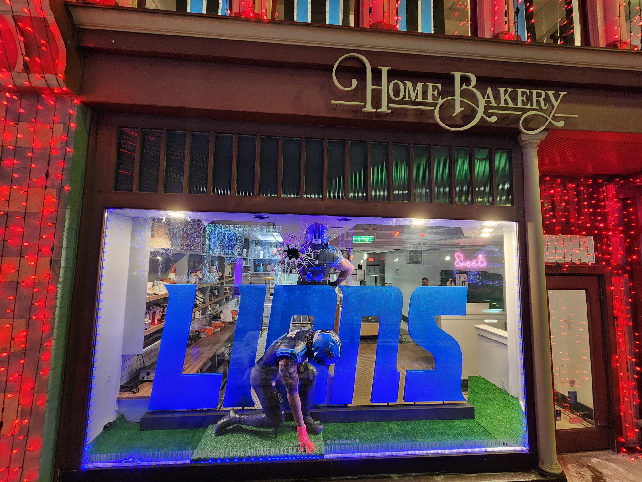 Local bakery creates Detroit Lions cake with Amon-Ra St. Brown, Jahmyr ...