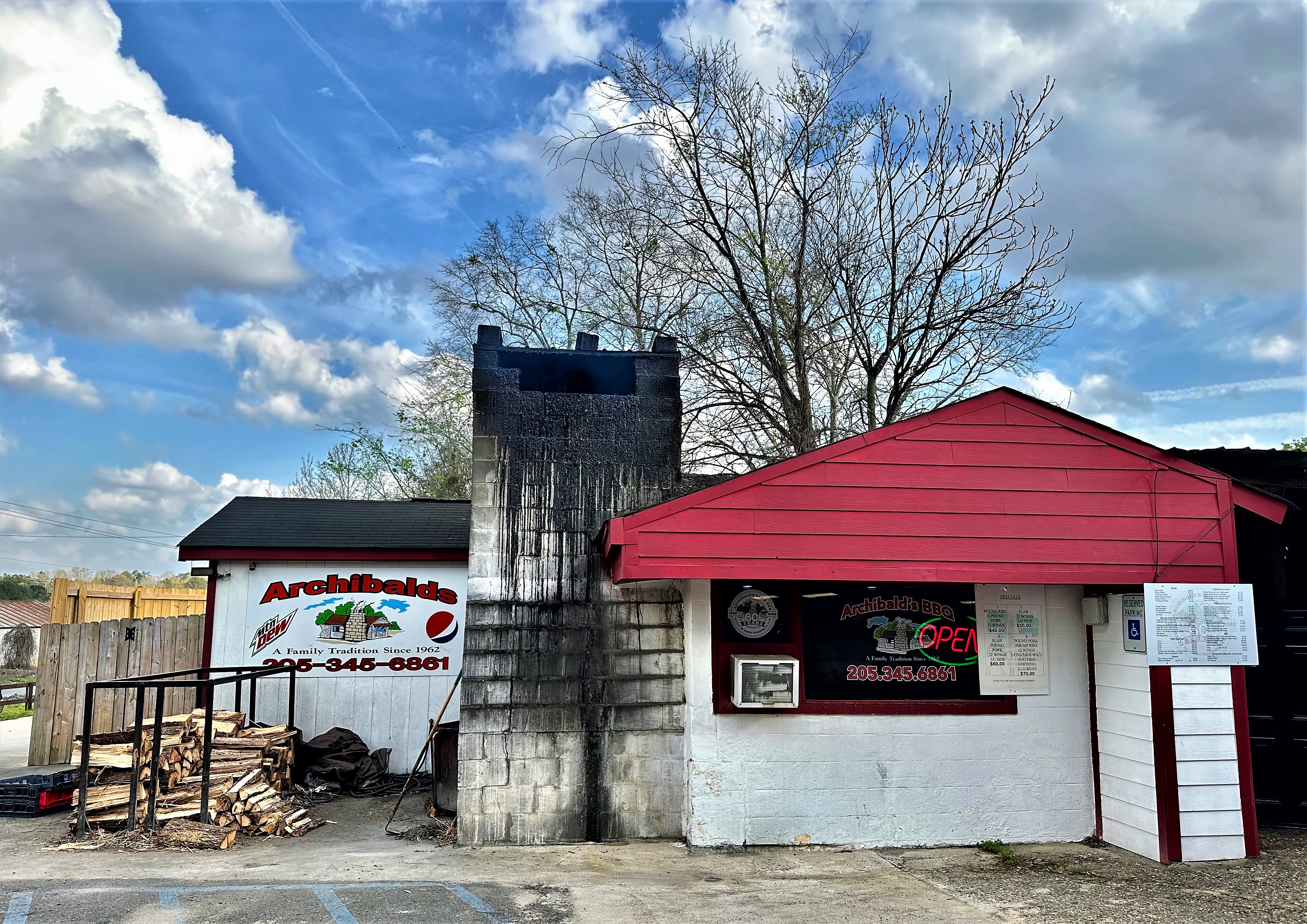 Big Bob Gibson Bar-B-Q - Chris Lilly , Jacob Lilly, Andrew Lilly