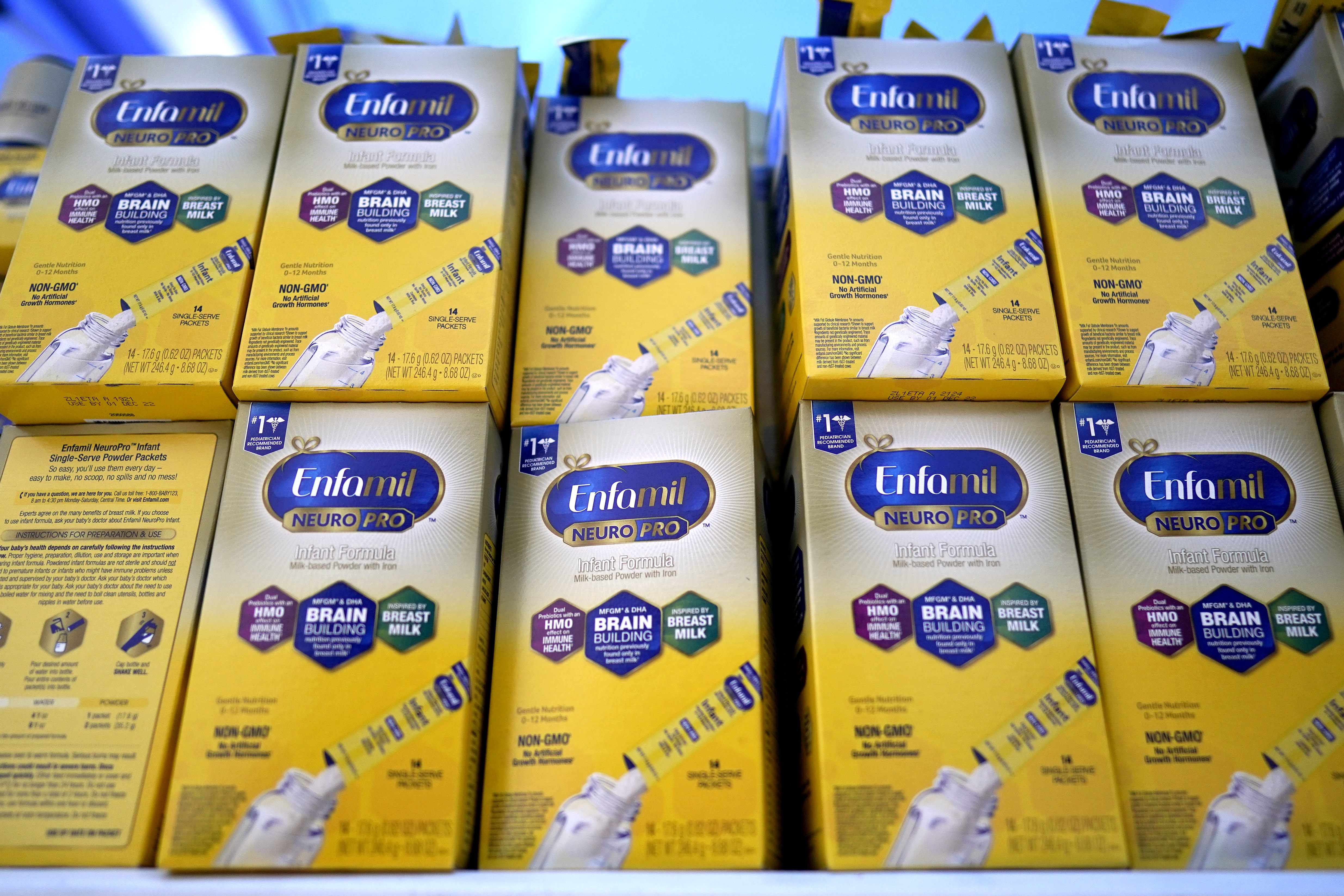 Baby formula store single serve packets