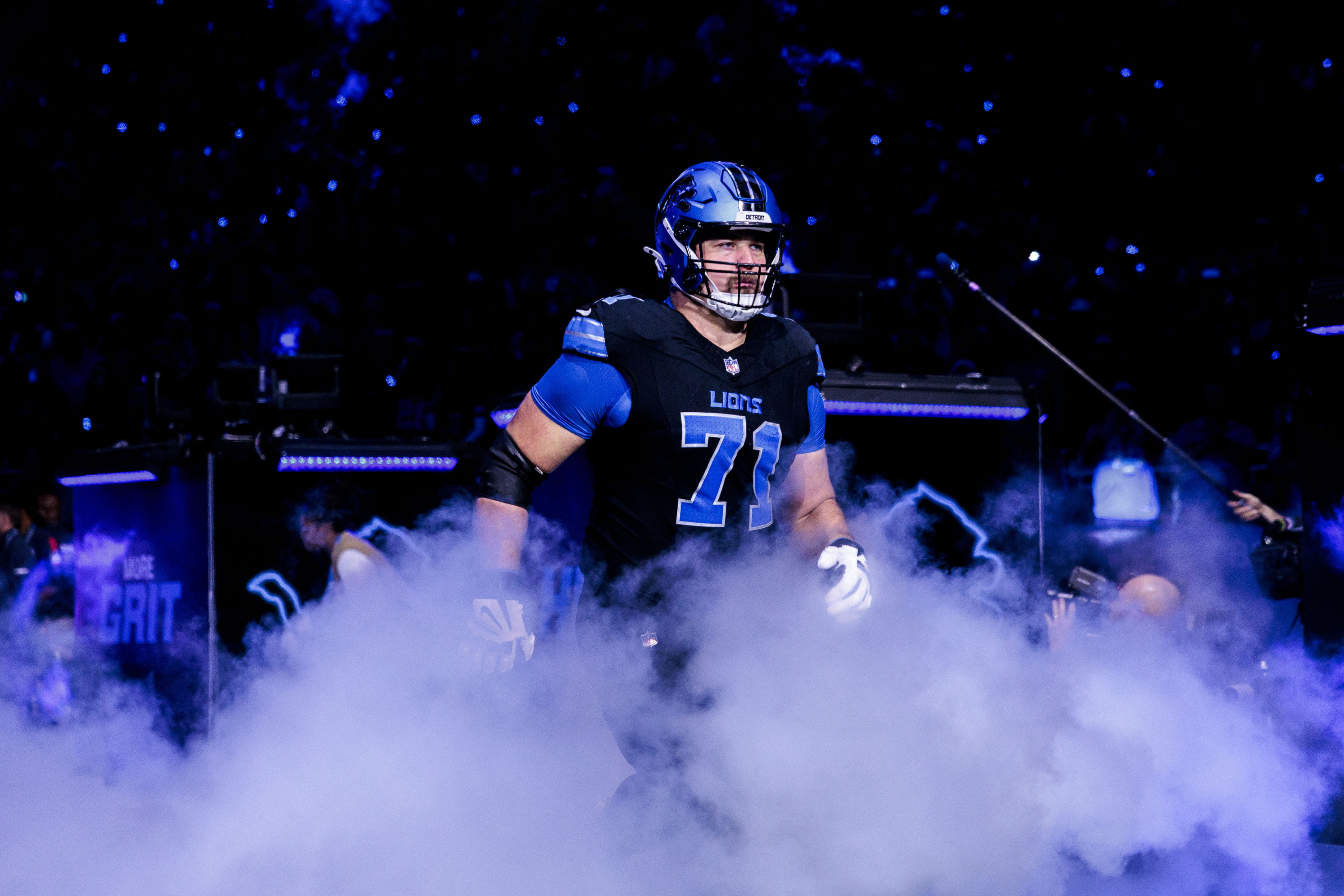 Veteran guard leaving Detroit Lions for $9 million deal from Titans -  mlive.com