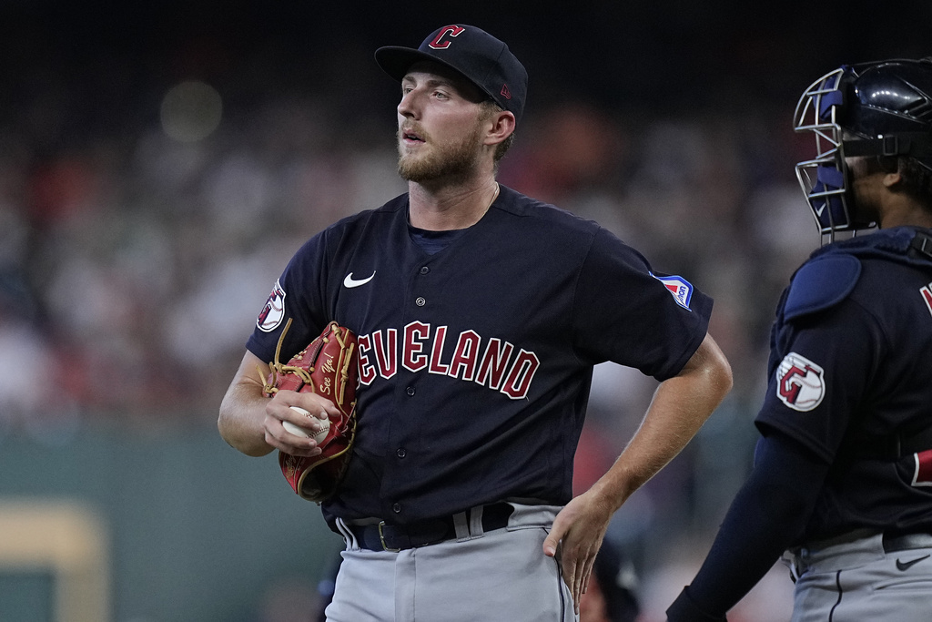 Indians players rip Cleveland columnist Paul Hoynes after writing