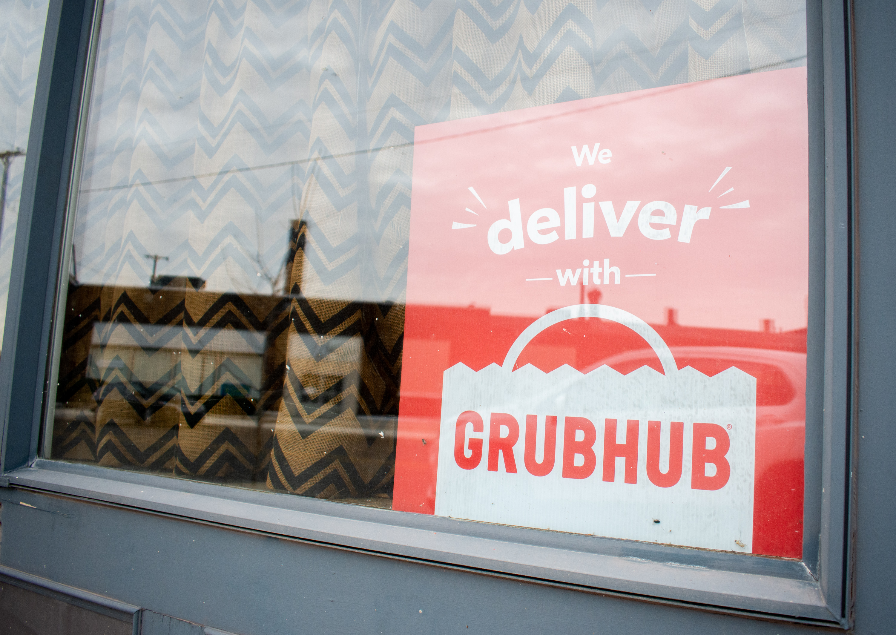 Grubhub, Home Chef in court over logos