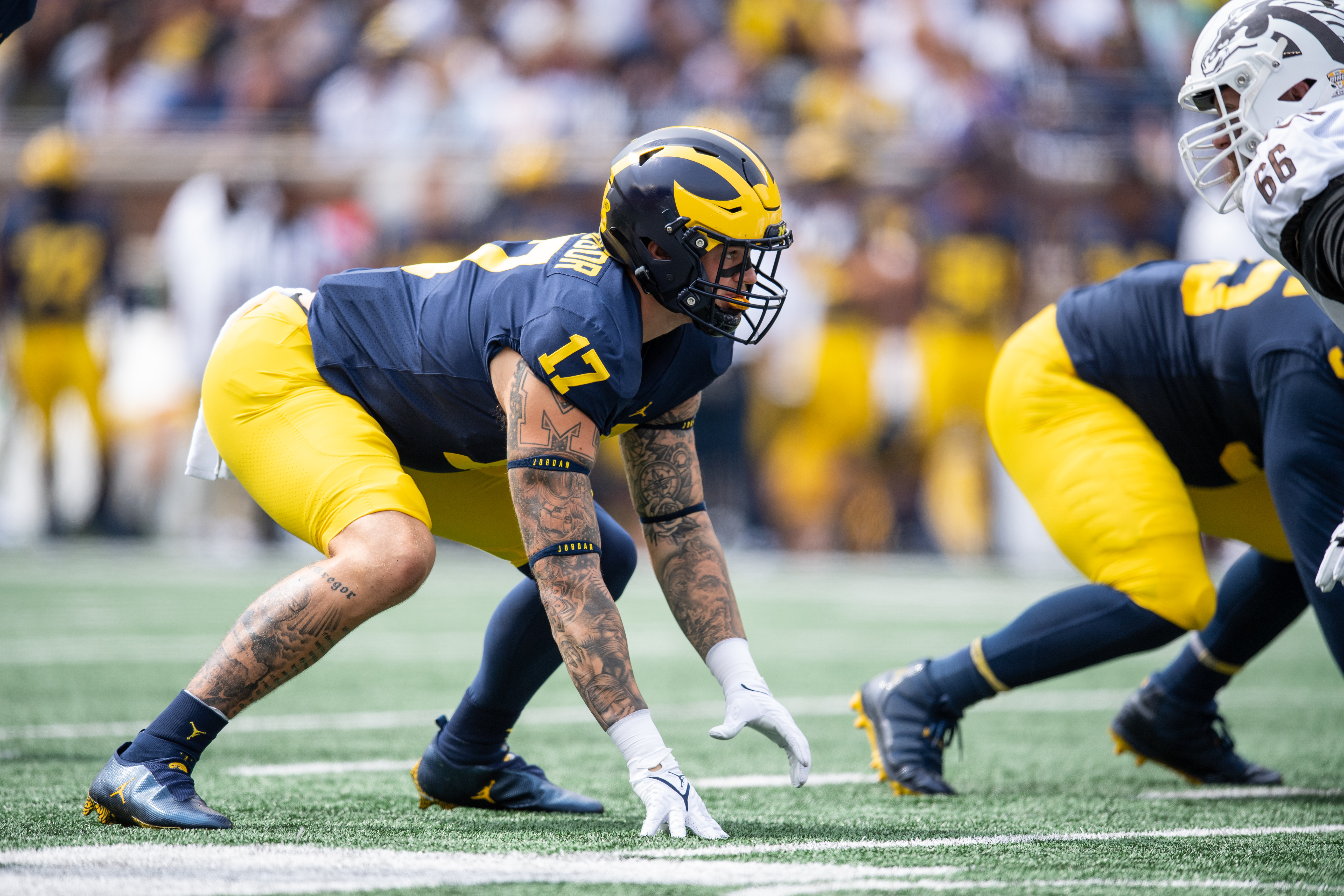 Michigan Football's Aidan Hutchinson makes TFL in preseason debut